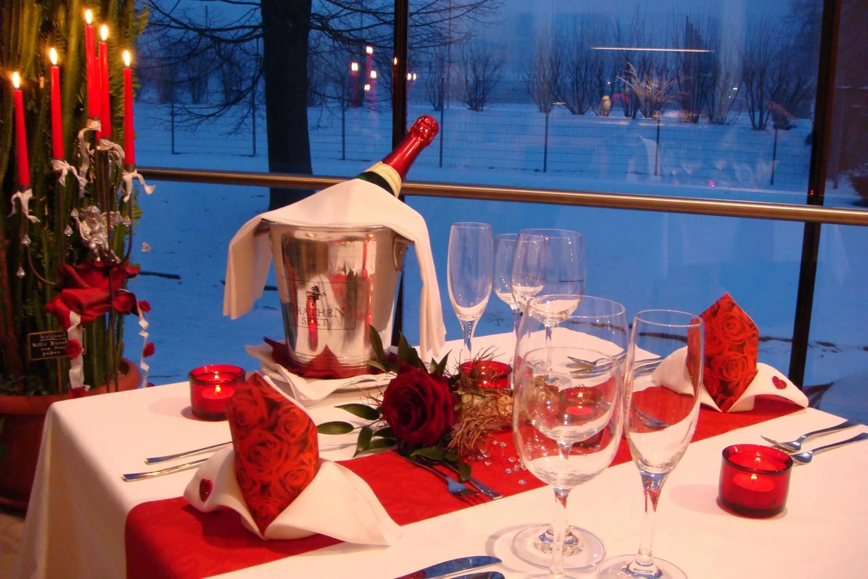 Restaurant/places to eat in Hotel Regenbogenhaus