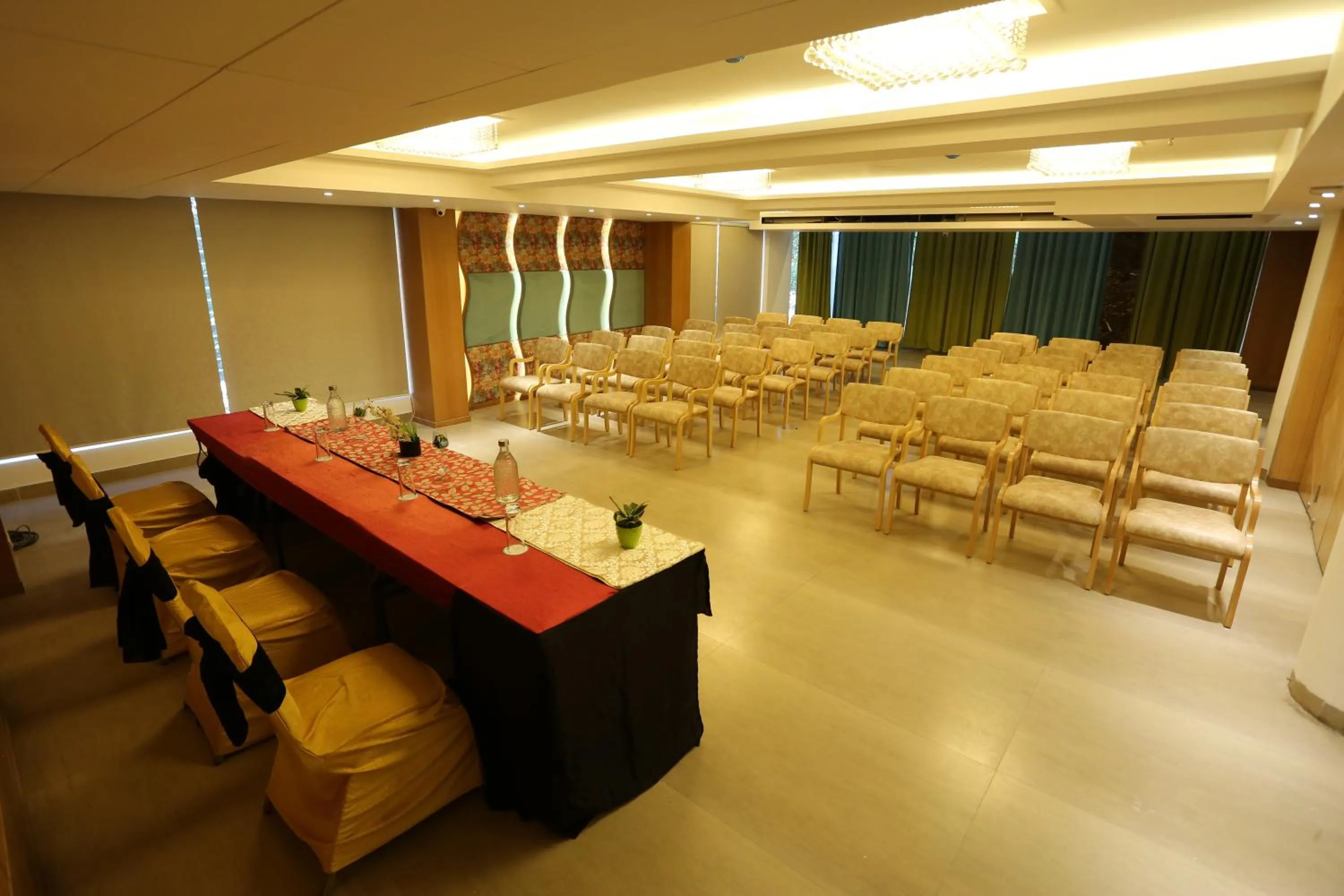 Banquet/Function facilities in Alba Premier, Indore