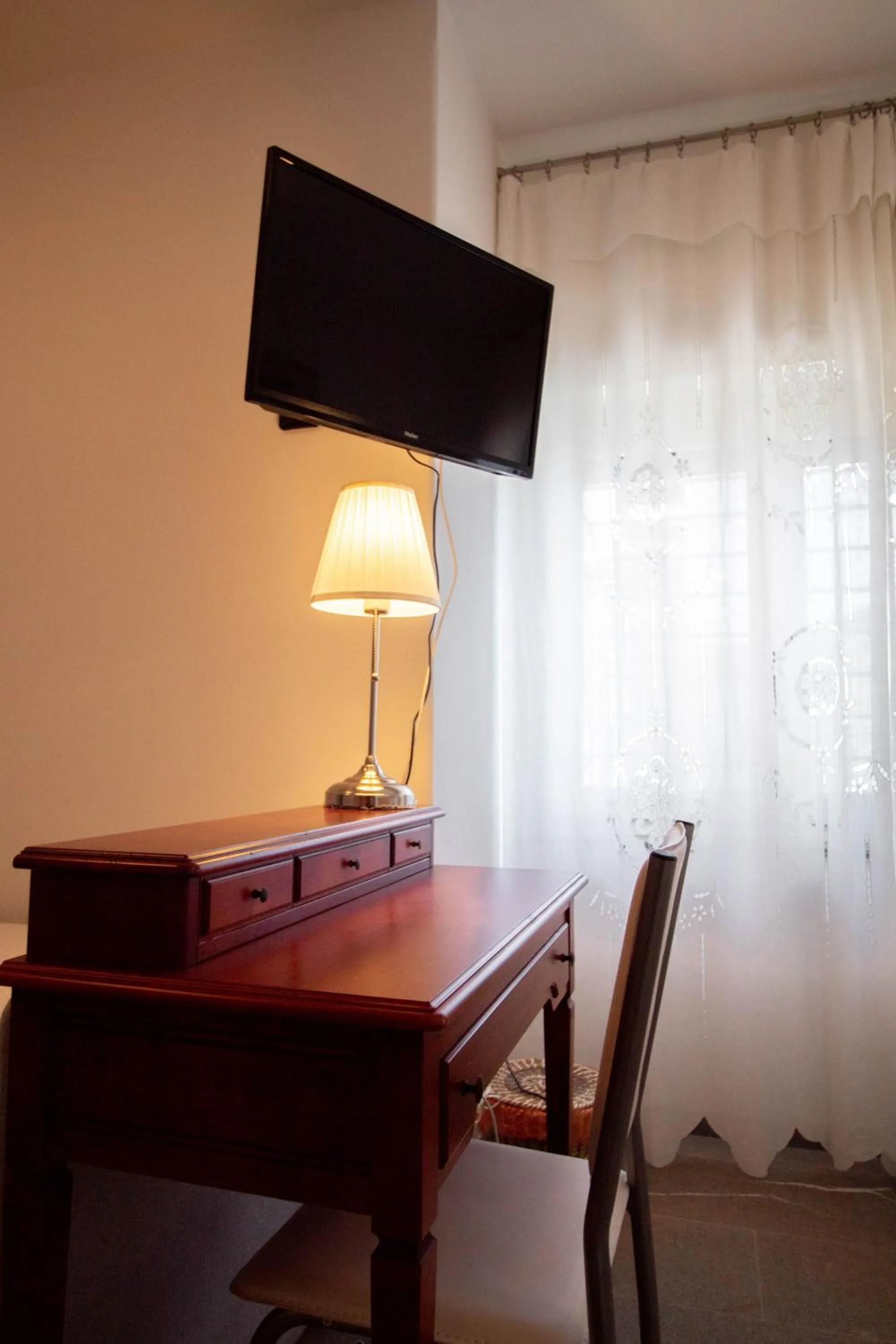 TV and multimedia in Bed Adelaide