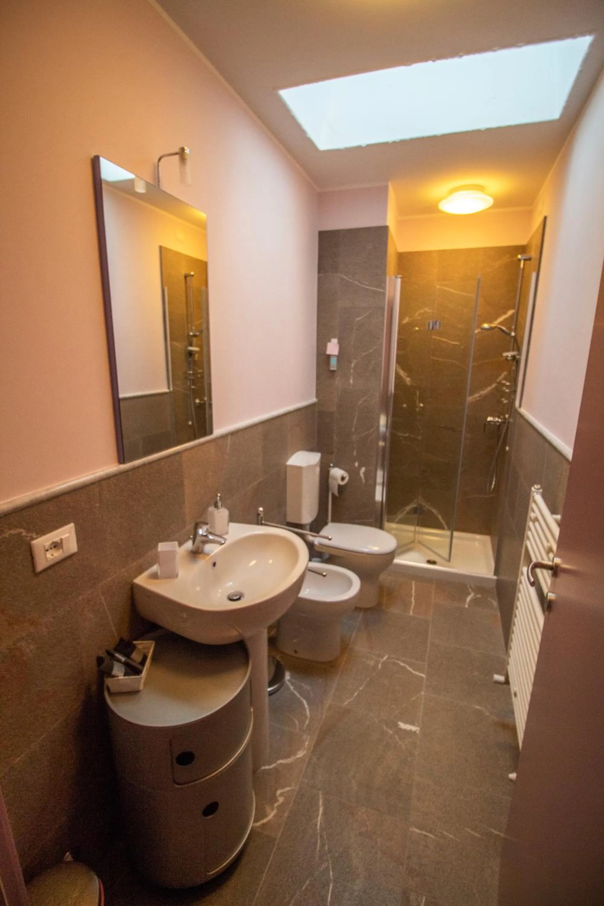 Bathroom in Bed Adelaide