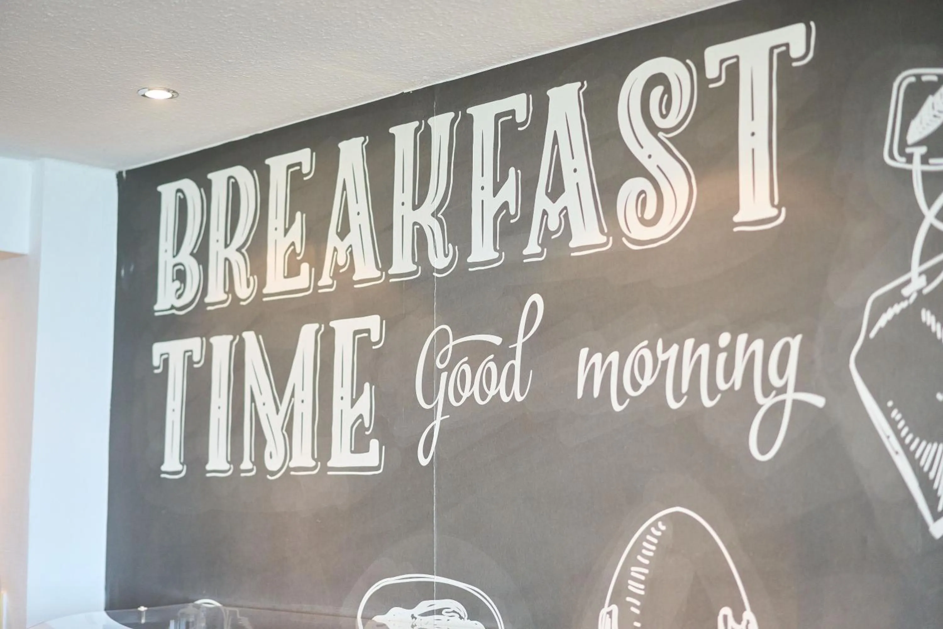 Breakfast in eXo Square Heidelberg/Schwetzingen - by SuperFly Hotels