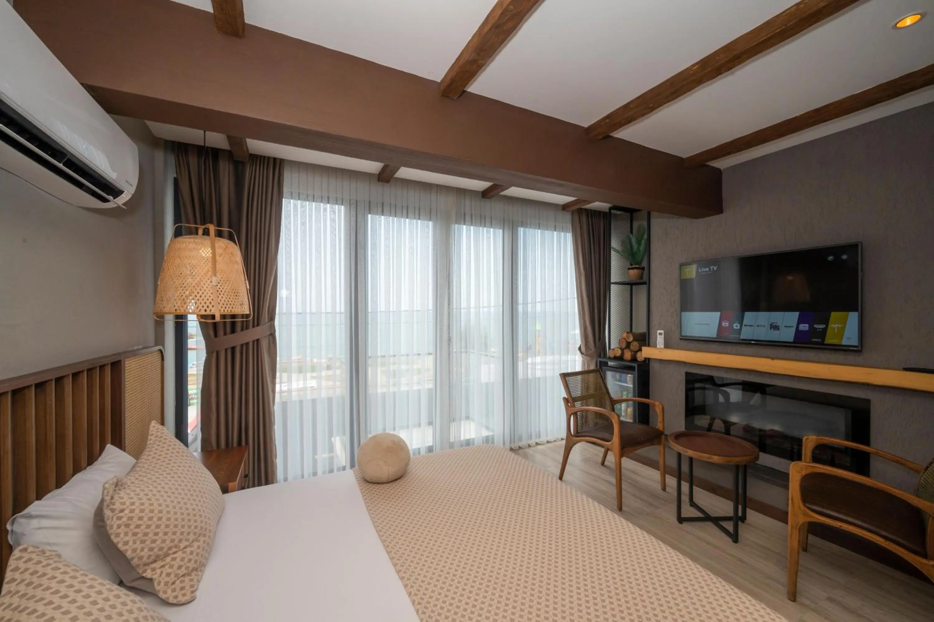 TV and multimedia, Bed in Villa Siesta Hotel Istanbul Airport