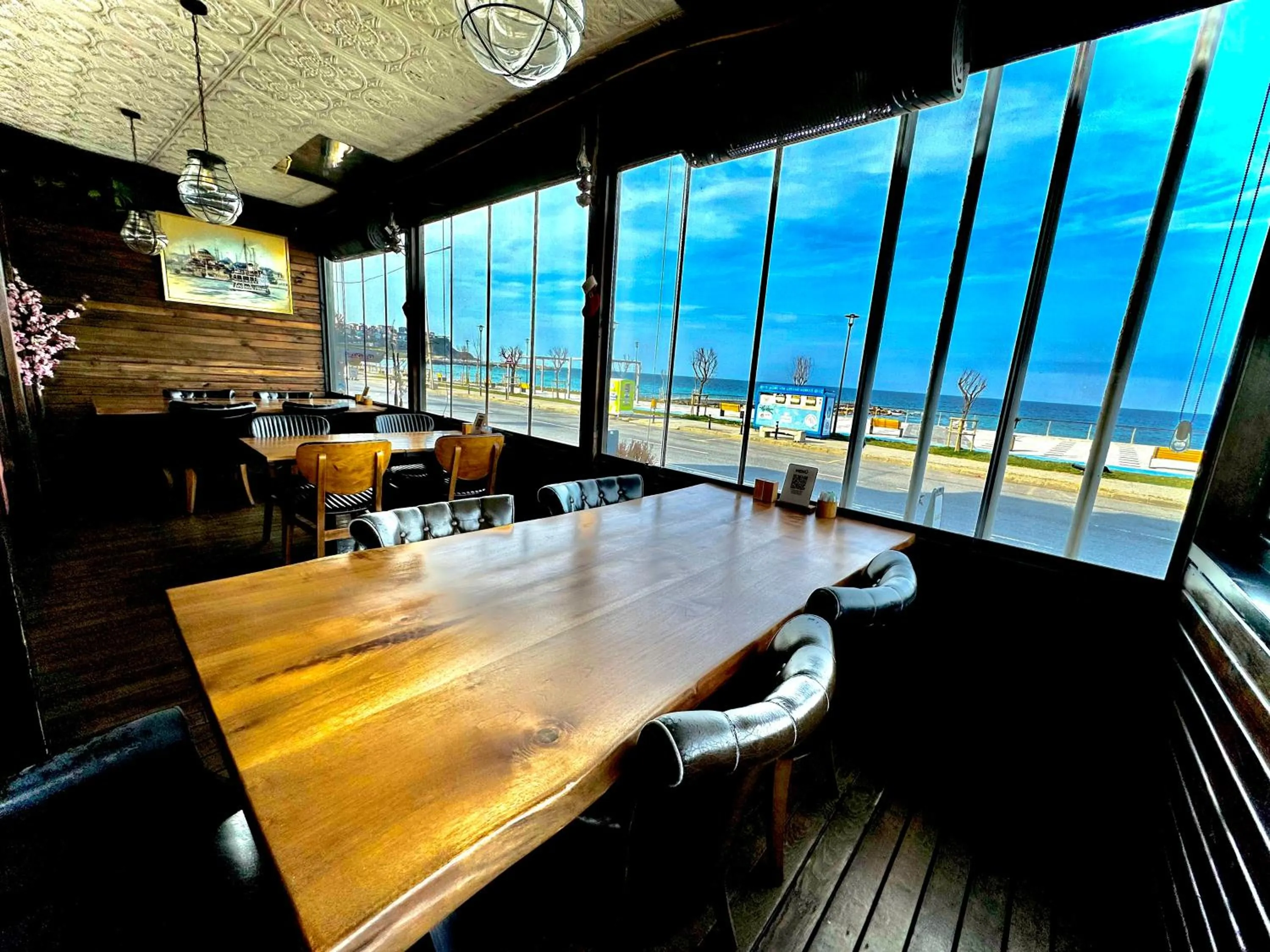 Restaurant/places to eat in Villa Siesta Hotel Istanbul Airport