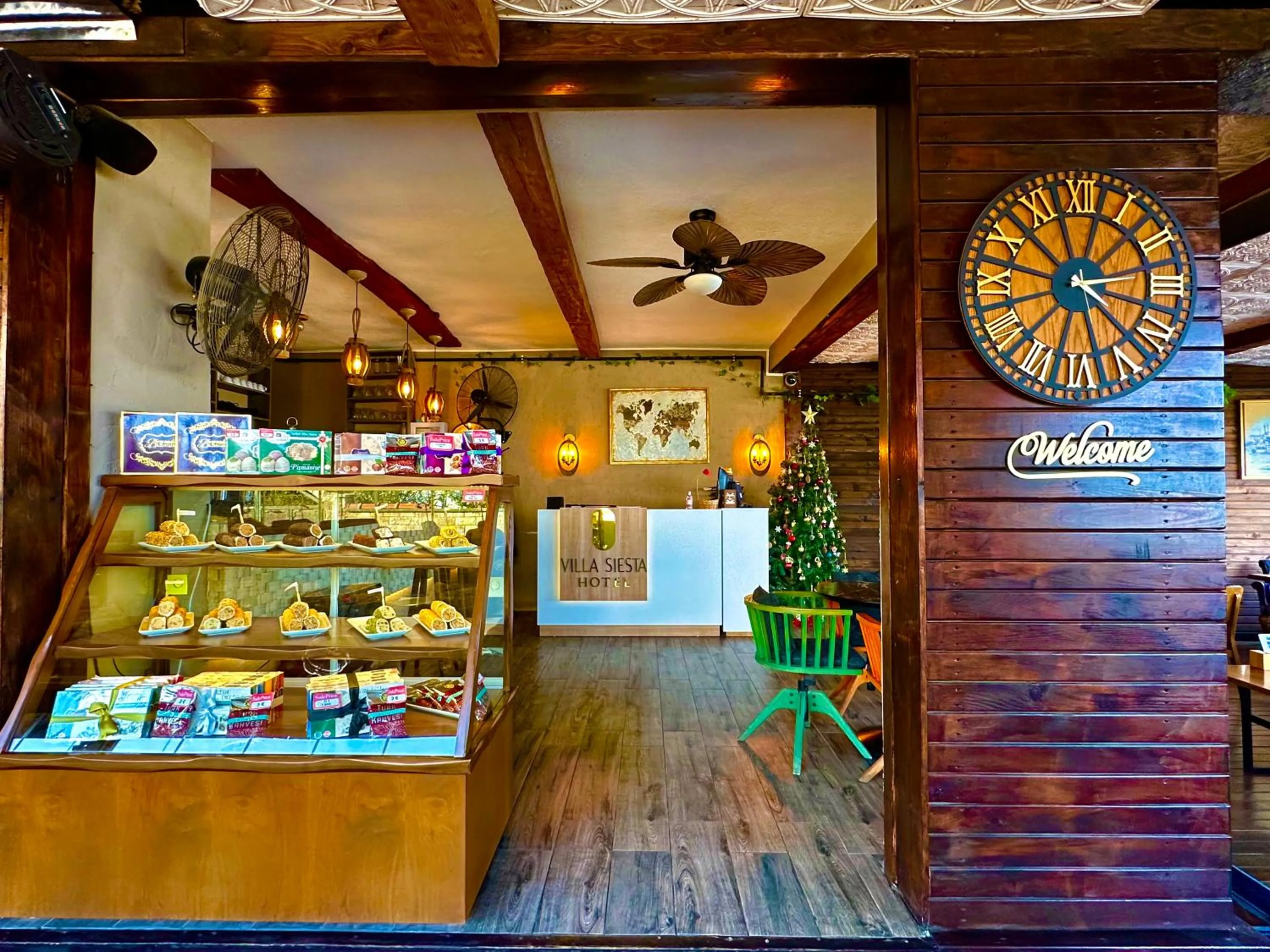 Kitchen or kitchenette in Villa Siesta Hotel Istanbul Airport