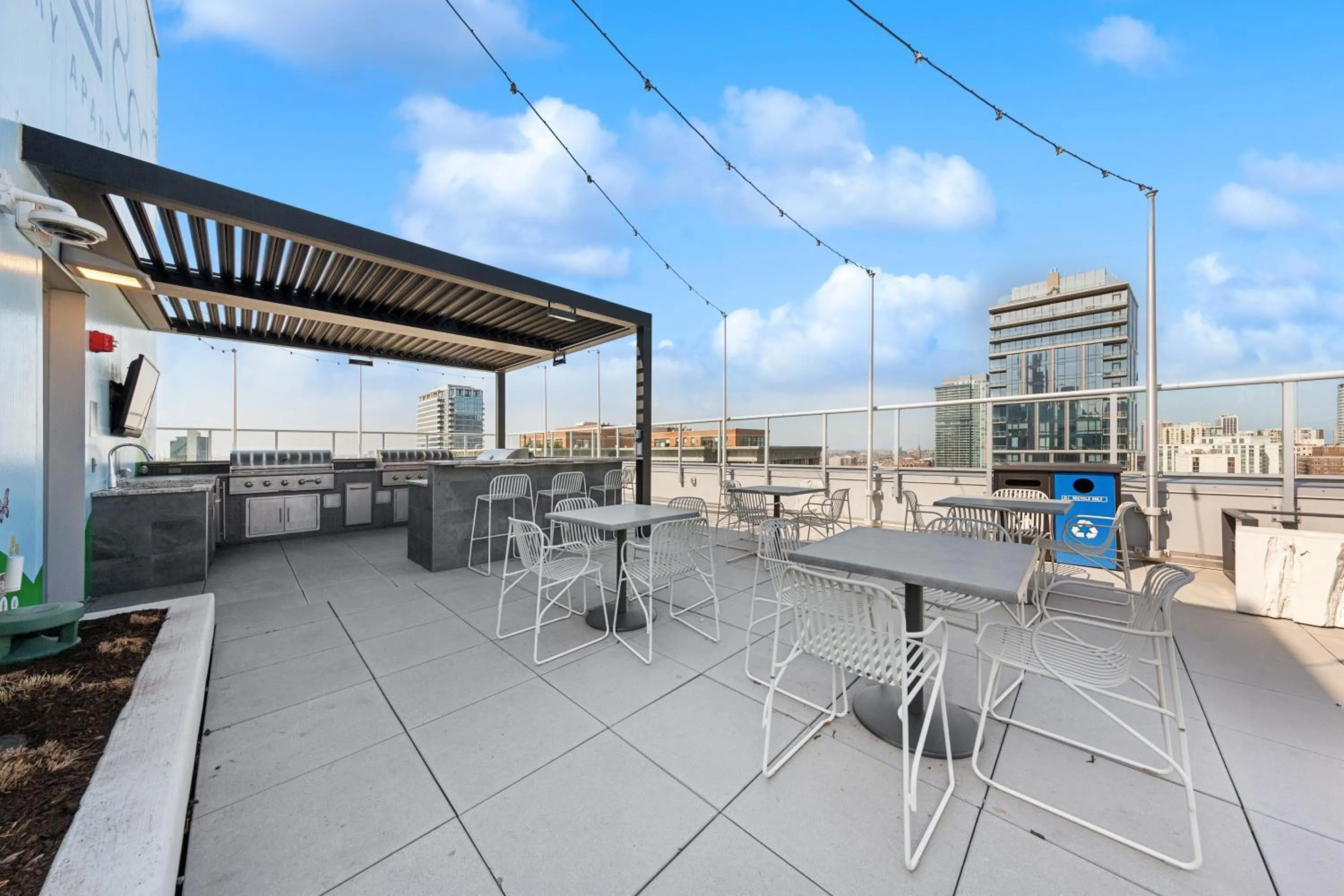 Patio in Kasa River North Chicago