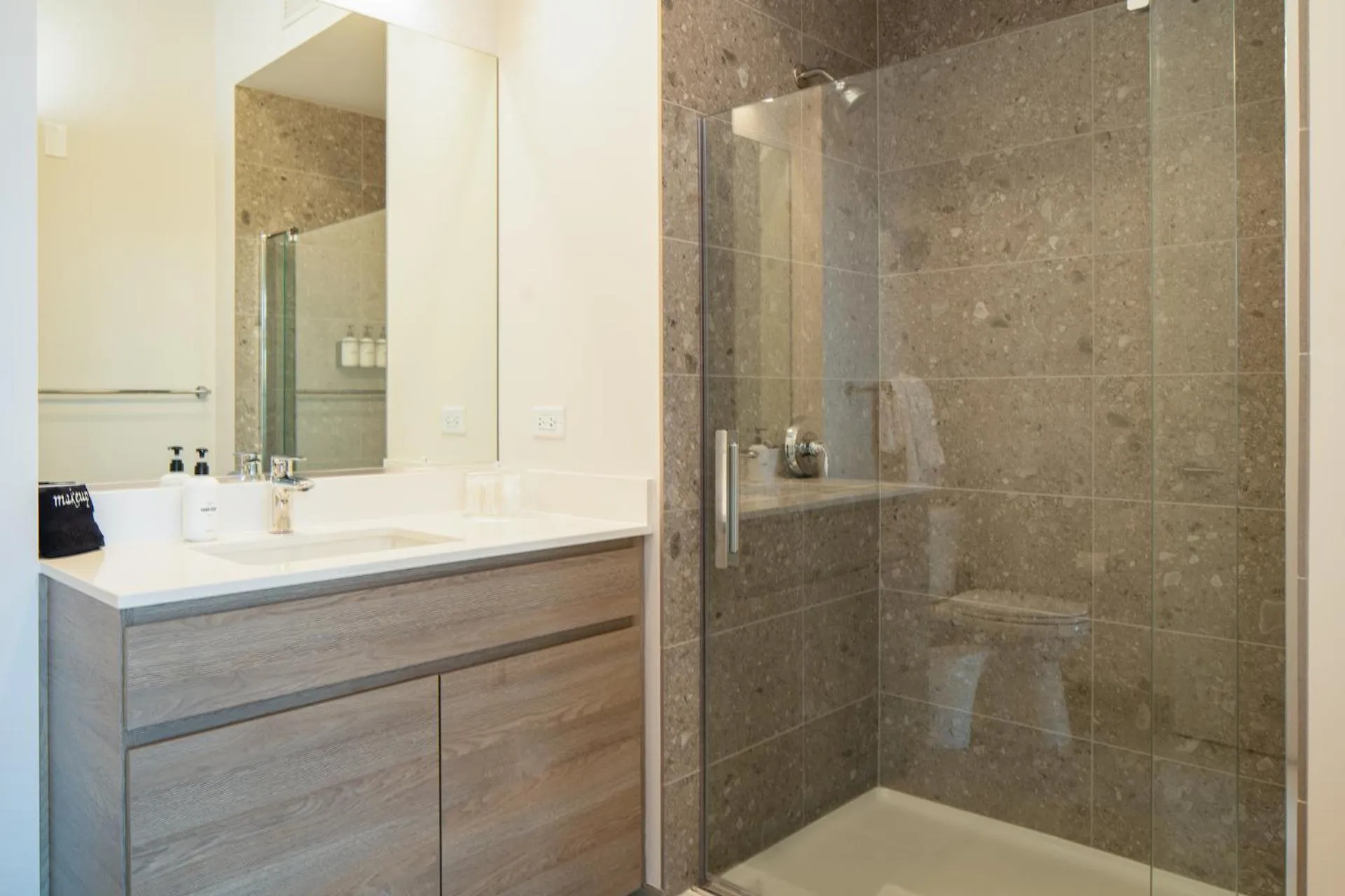 Bathroom in Kasa River North Chicago