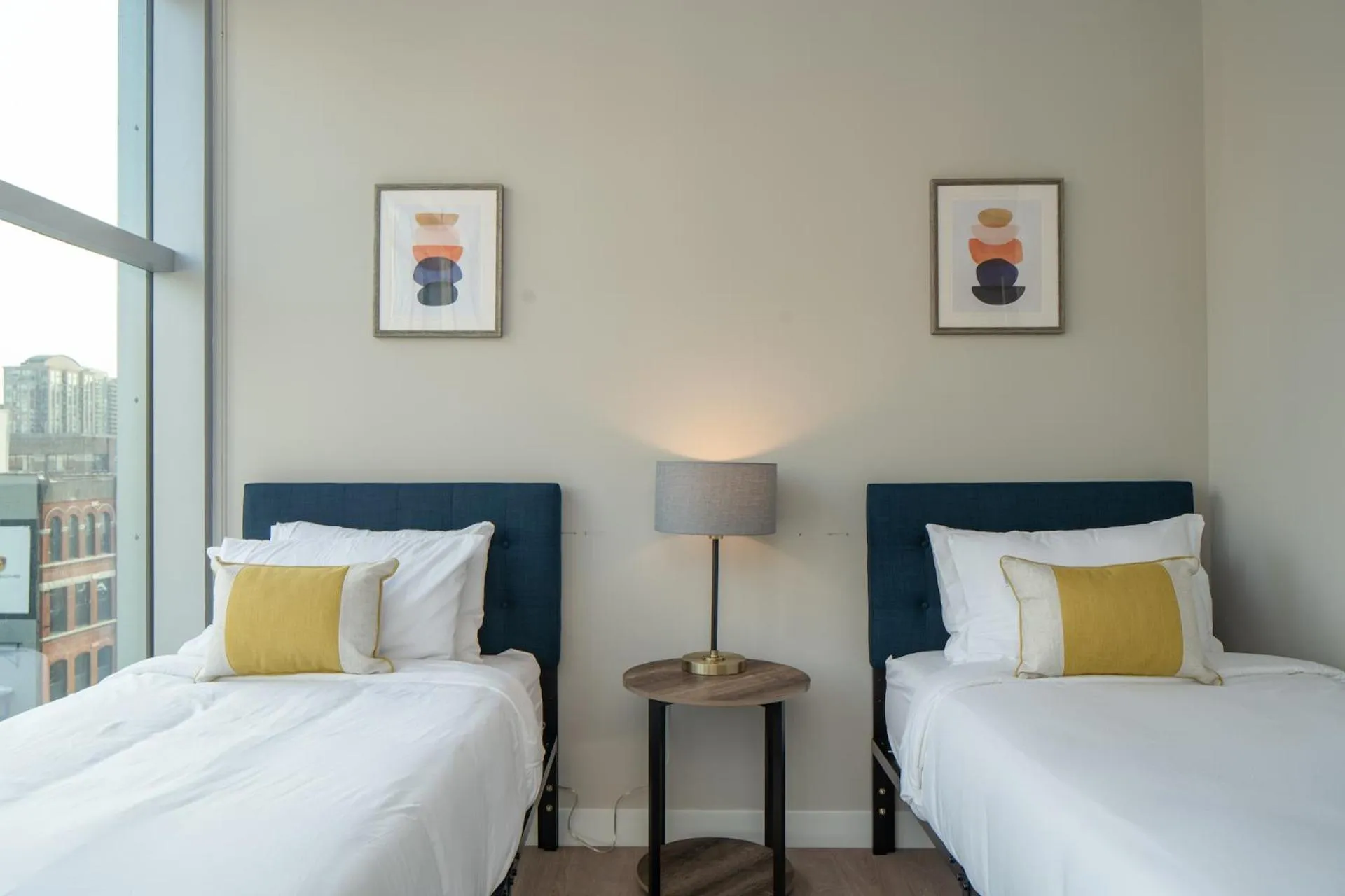 Bed in Kasa River North Chicago