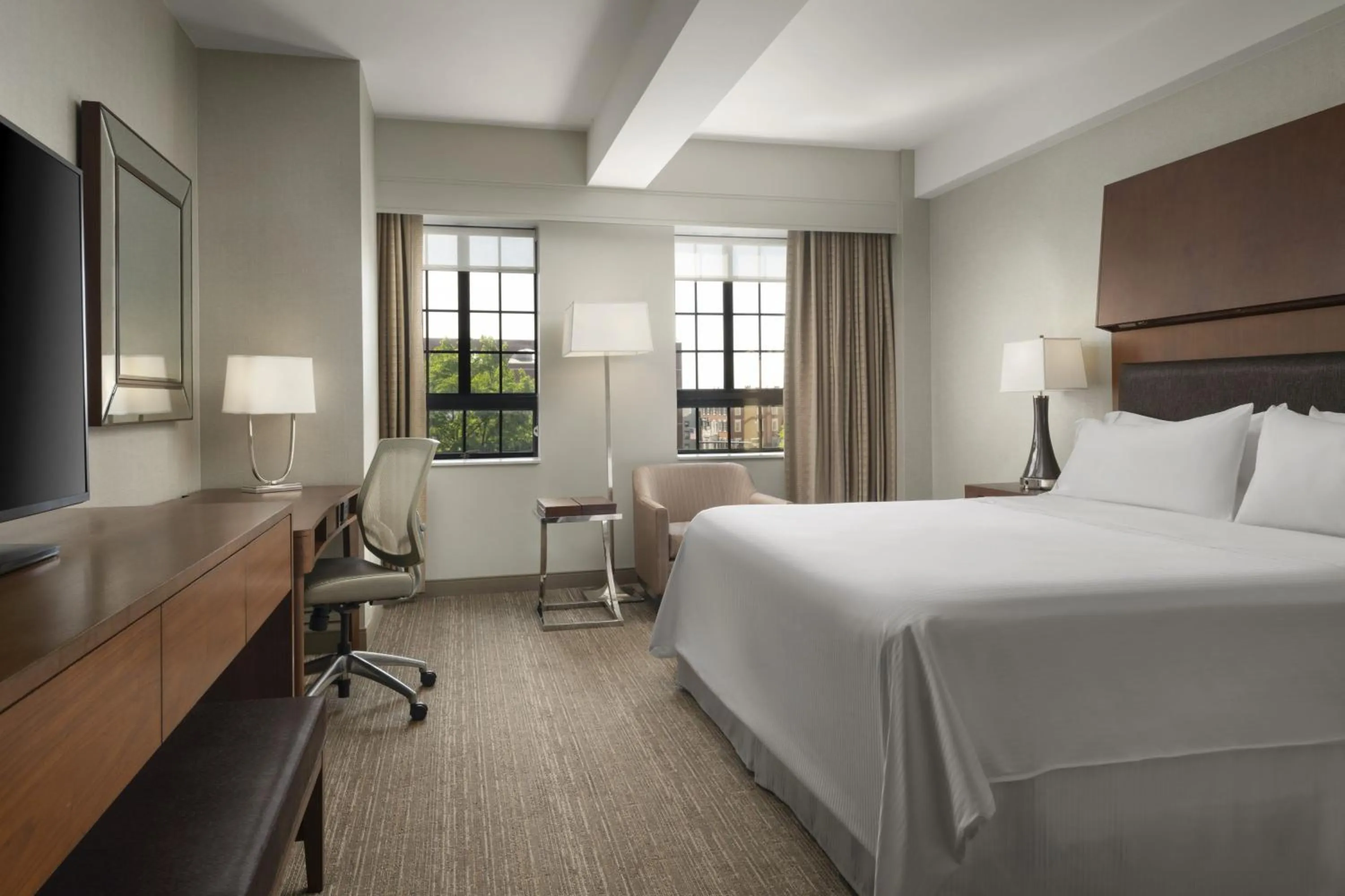 Photo of the whole room, Bed in The Westin Portland Harborview