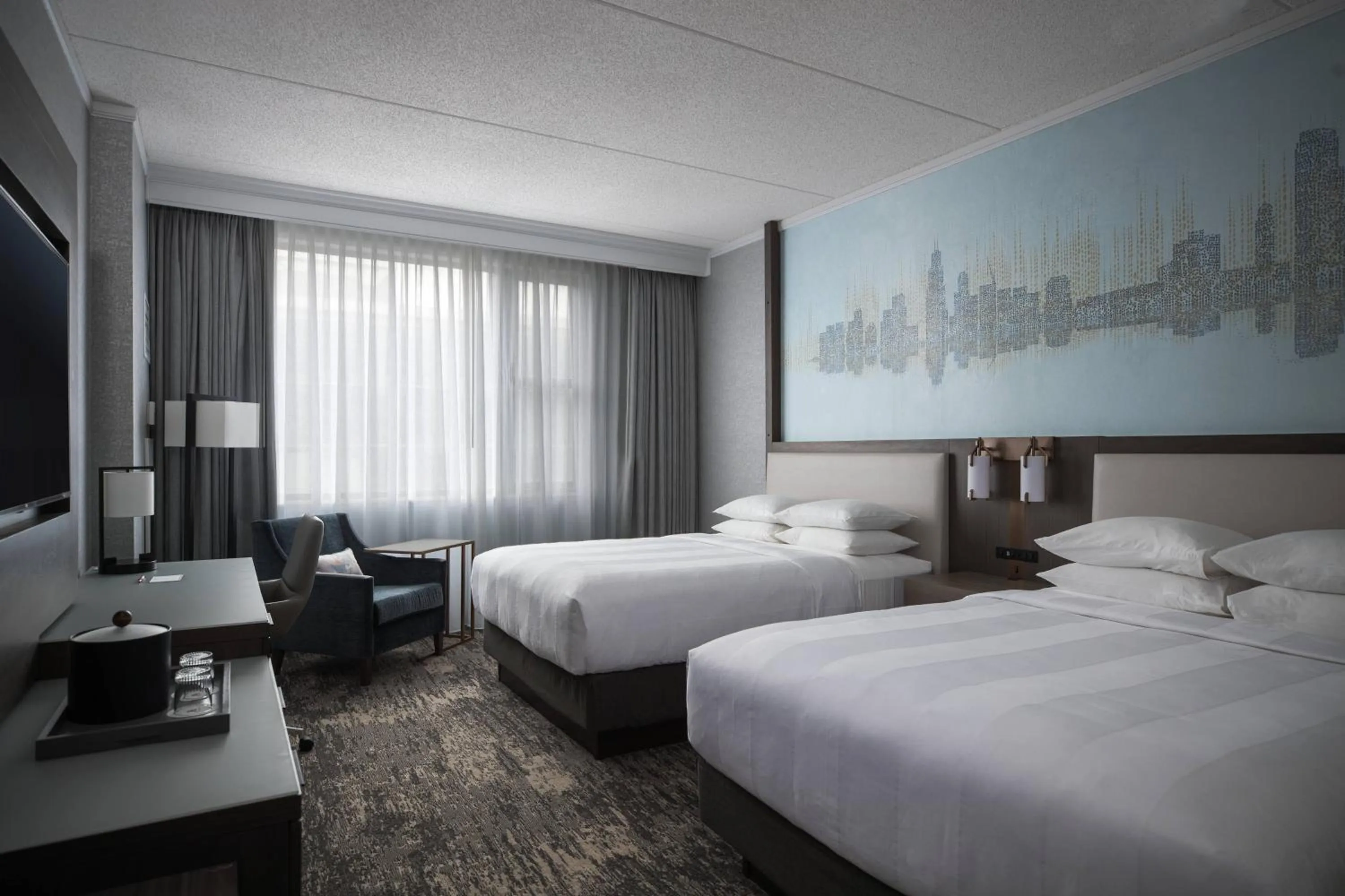 Photo of the whole room, Bed in Courtyard by Marriott Chicago at Medical District-UIC