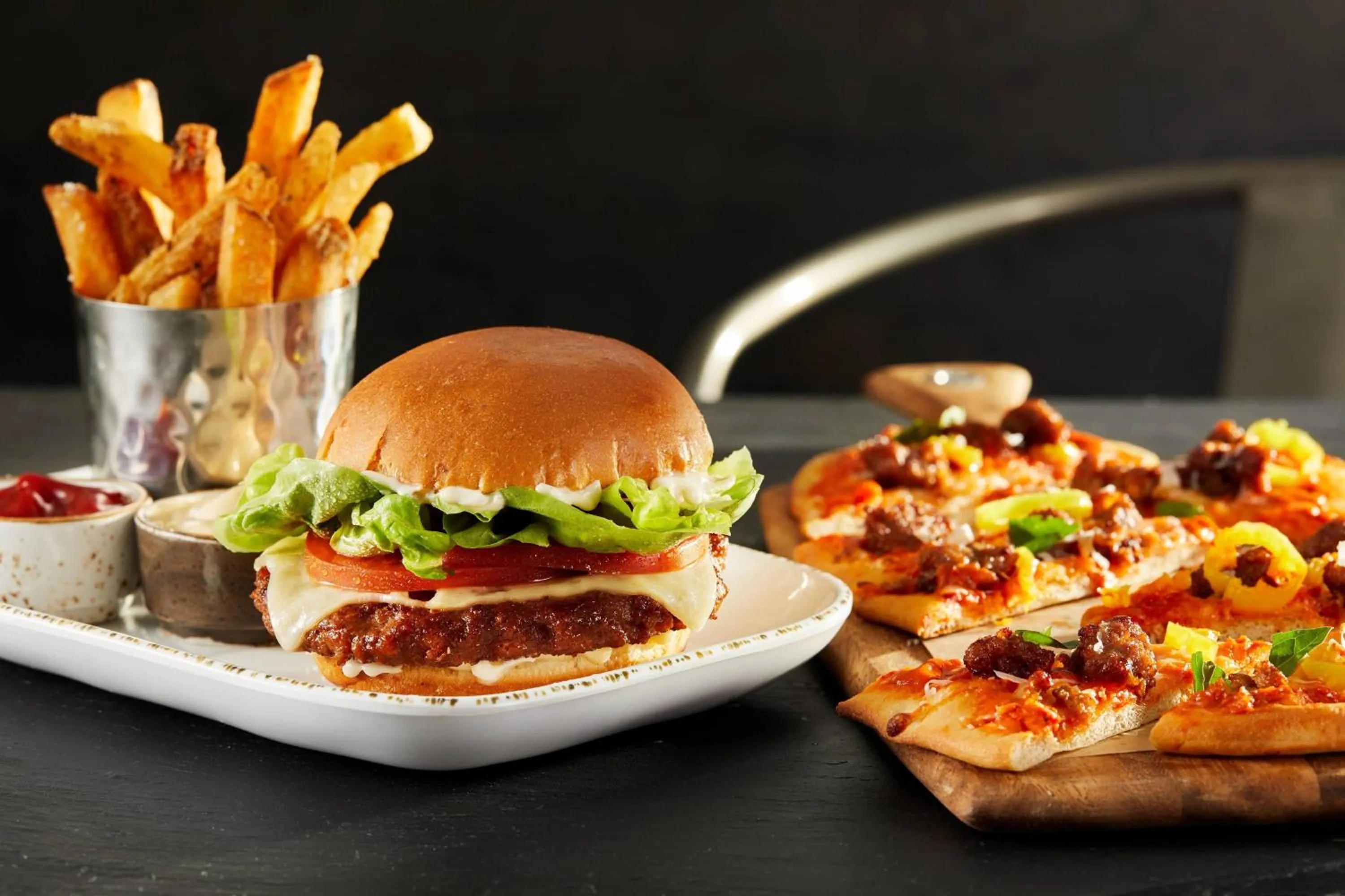 Food and drinks in Courtyard by Marriott Chicago at Medical District-UIC