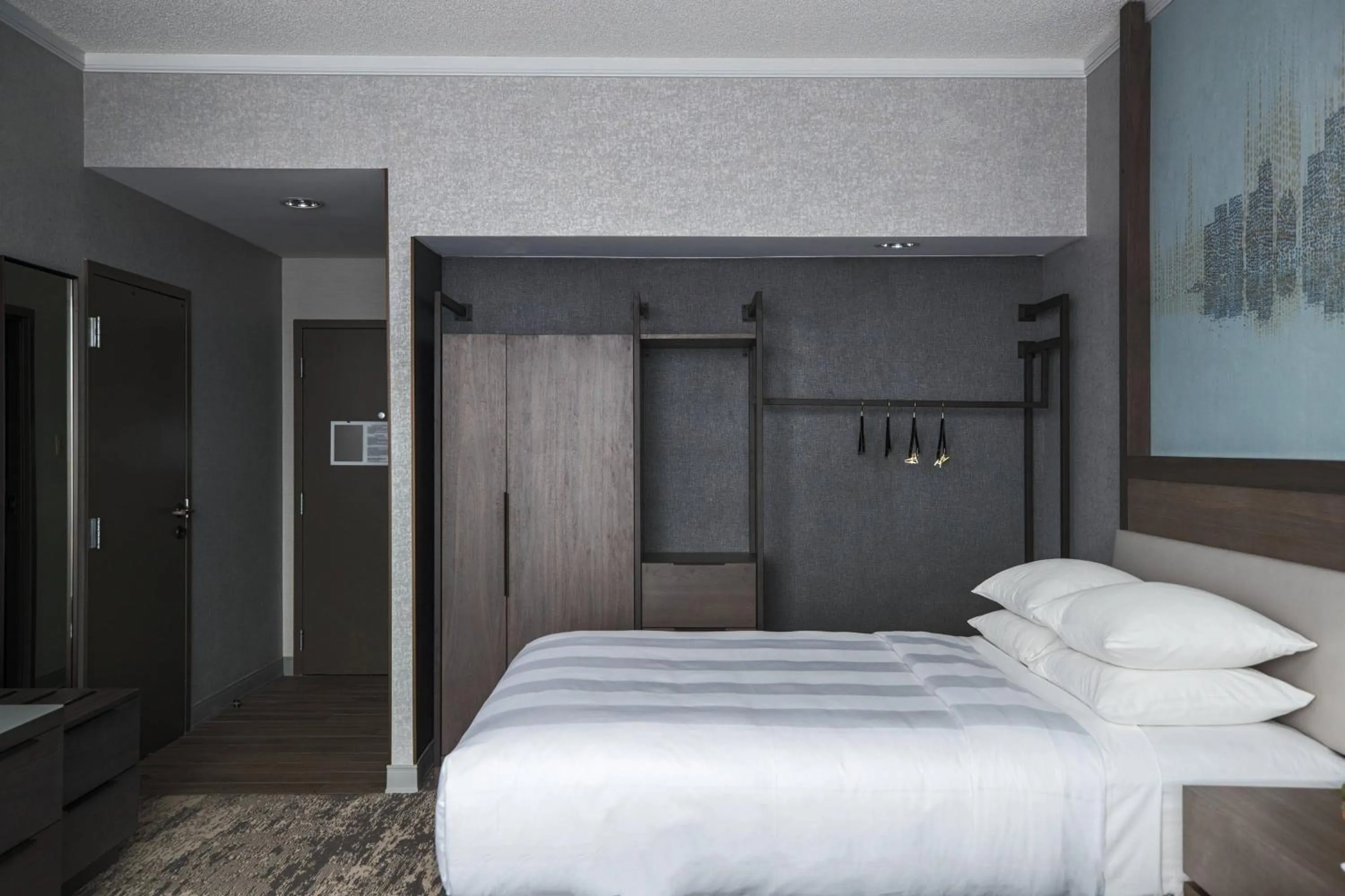 Photo of the whole room, Bed in Courtyard by Marriott Chicago at Medical District-UIC