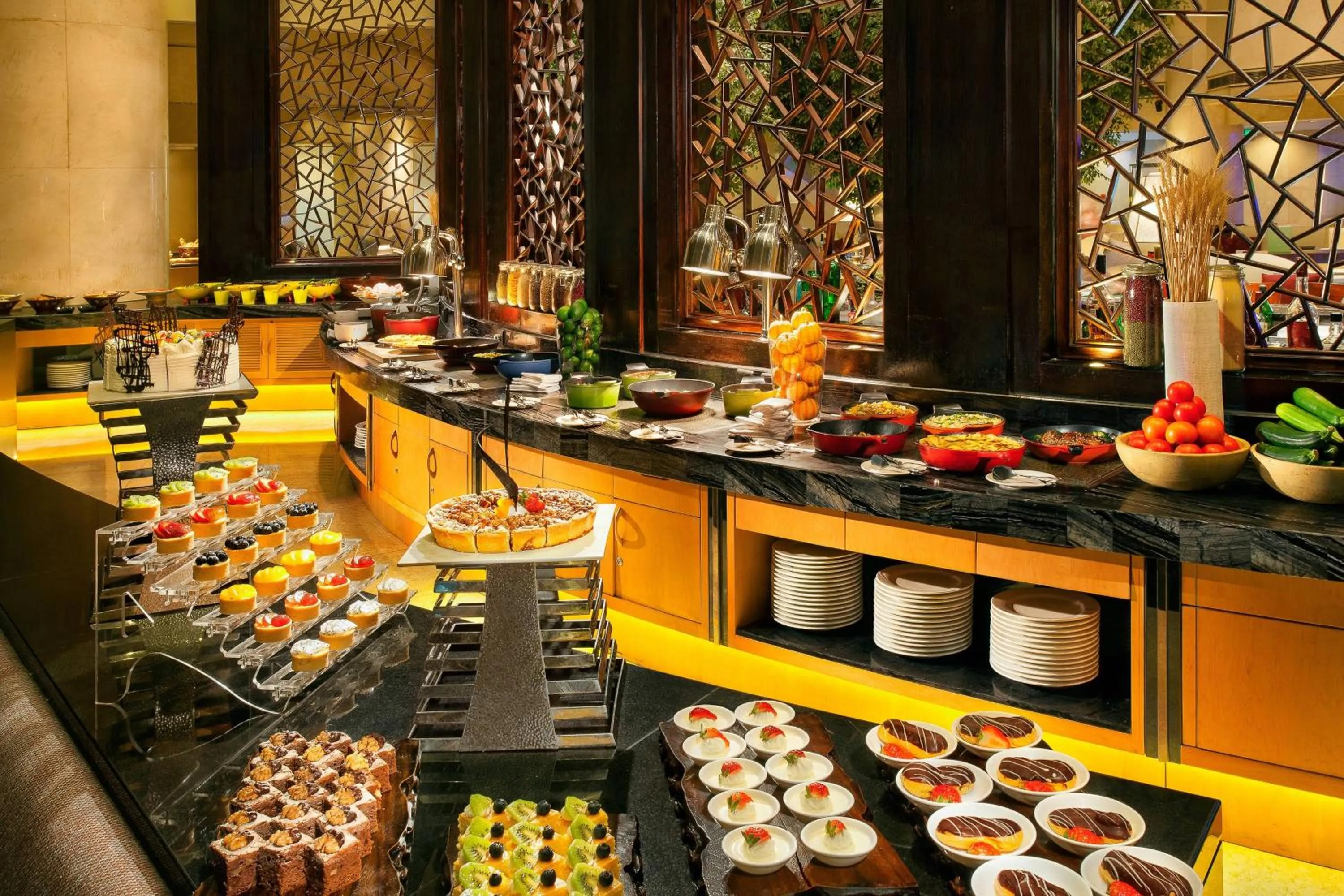 Restaurant/places to eat in Courtyard By Marriott Shanghai Pudong