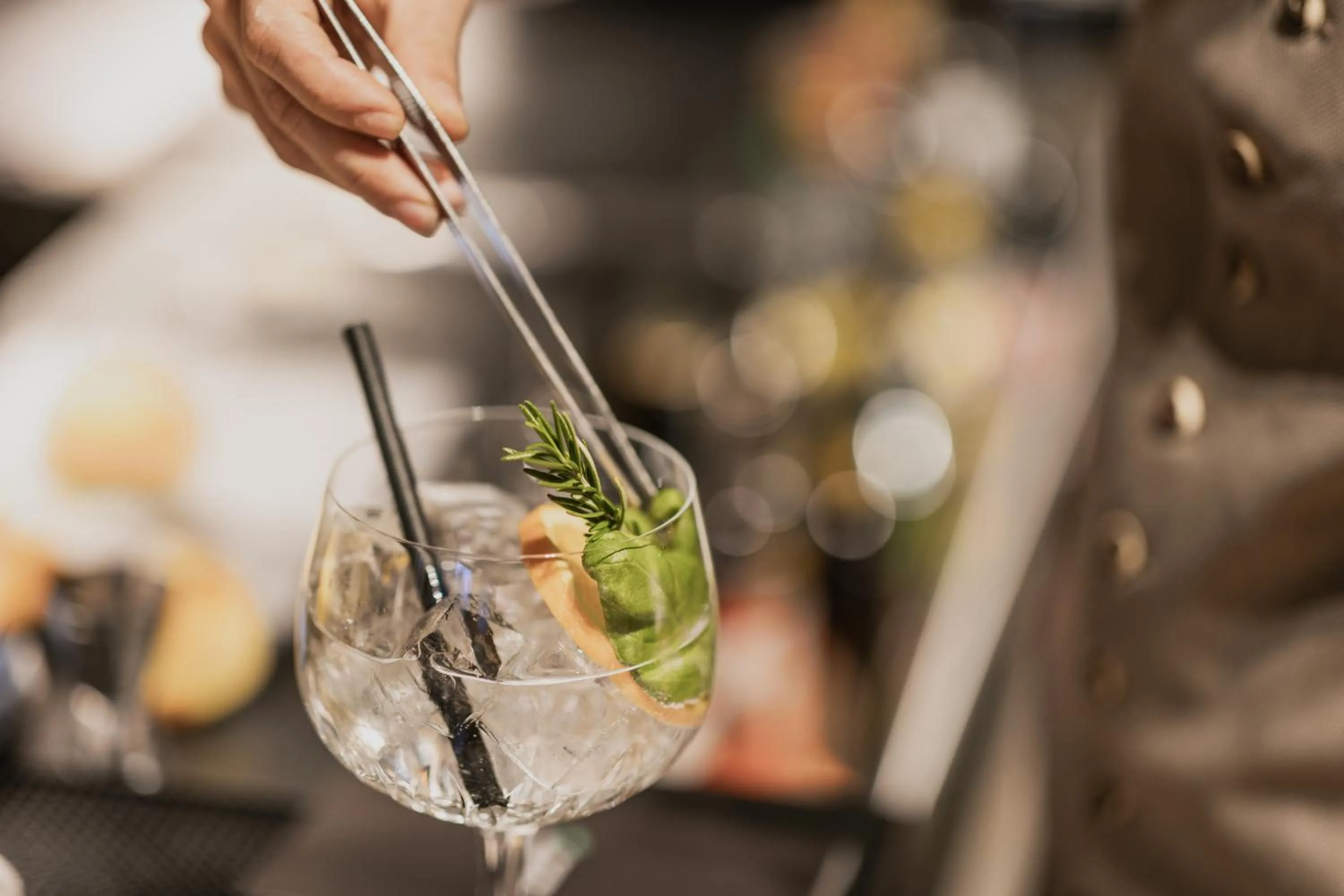 Lounge or bar in FIRSTpeak Zauchensee