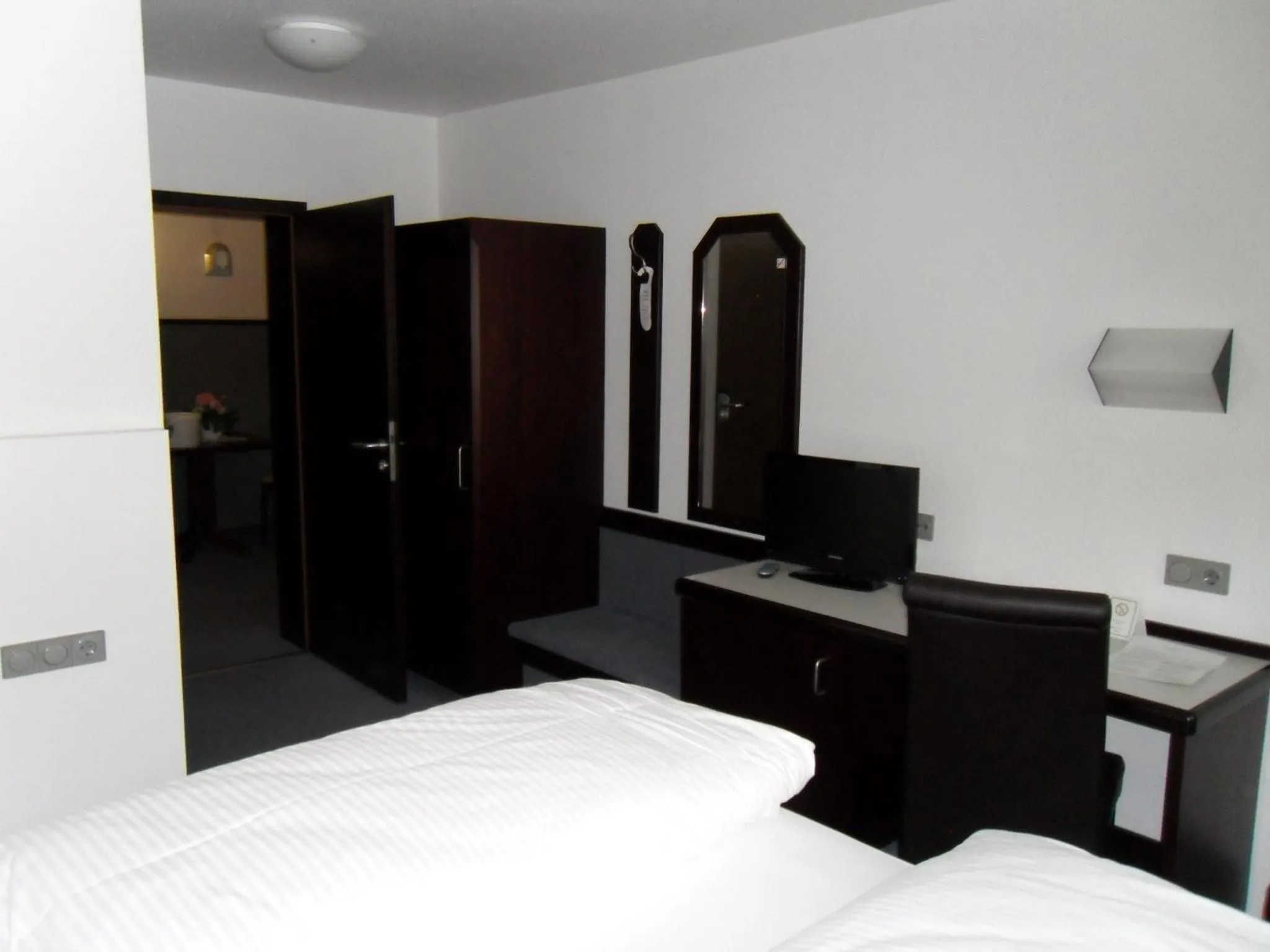 Photo of the whole room, Bed in Hotel Gasthof Traube