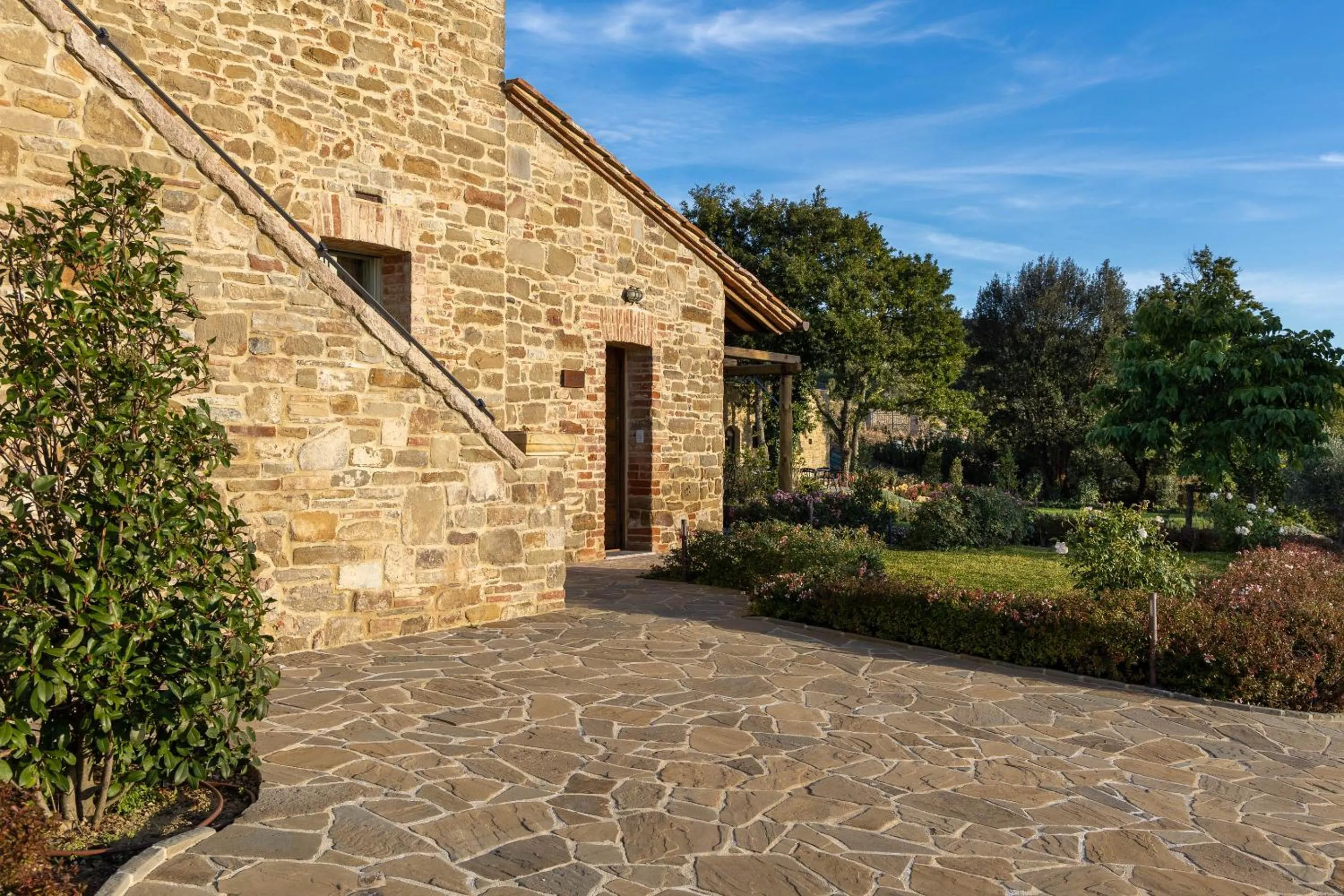 Property building in I Borghi dell'Eremo