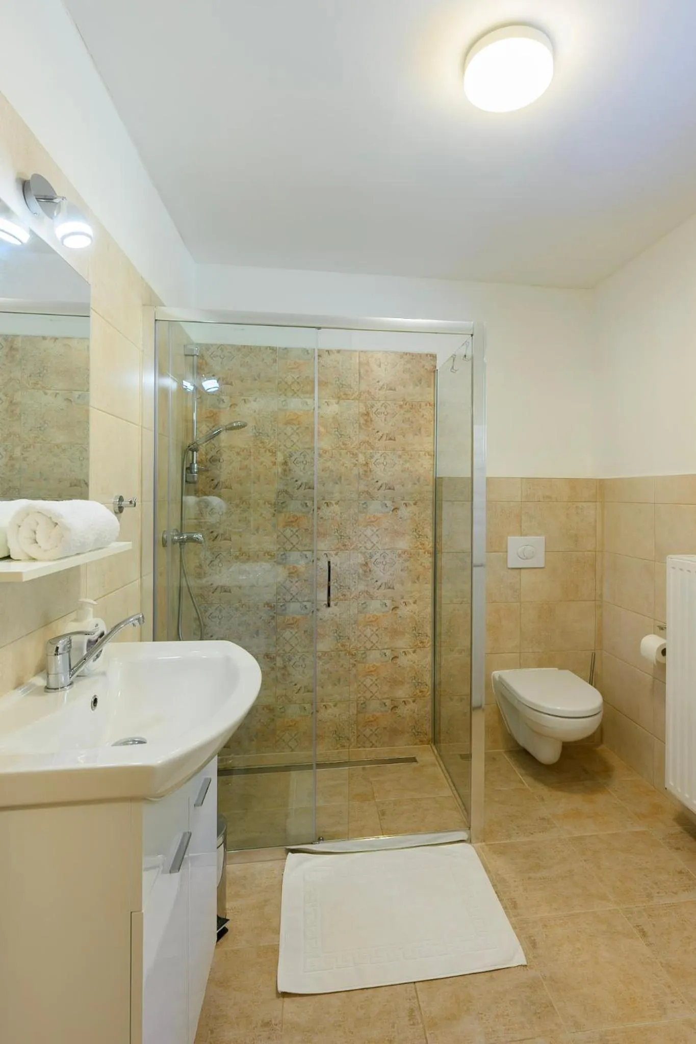 Shower in Apartmány Mezivodí