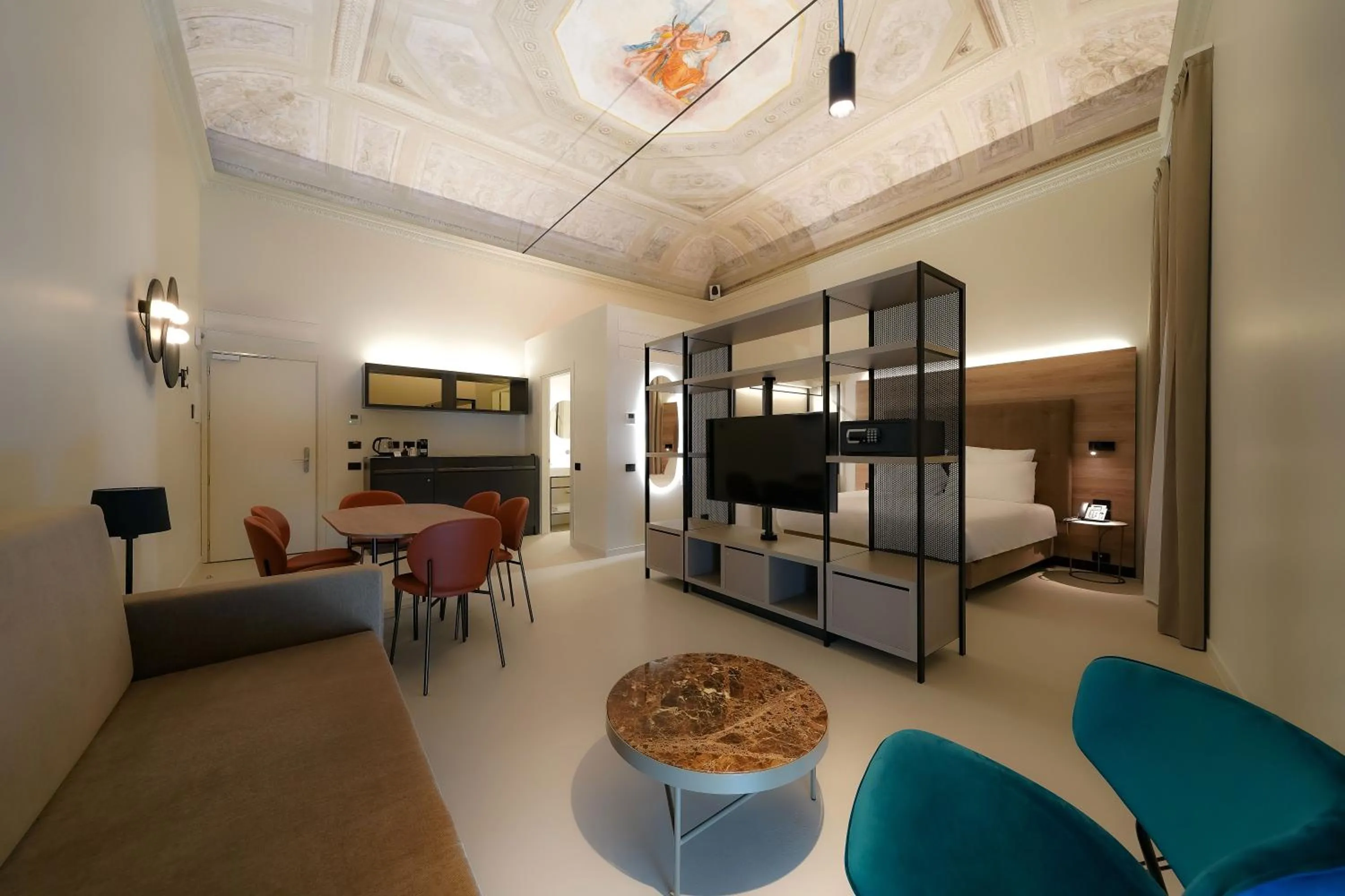 Photo of the whole room in Bergamo INN 21