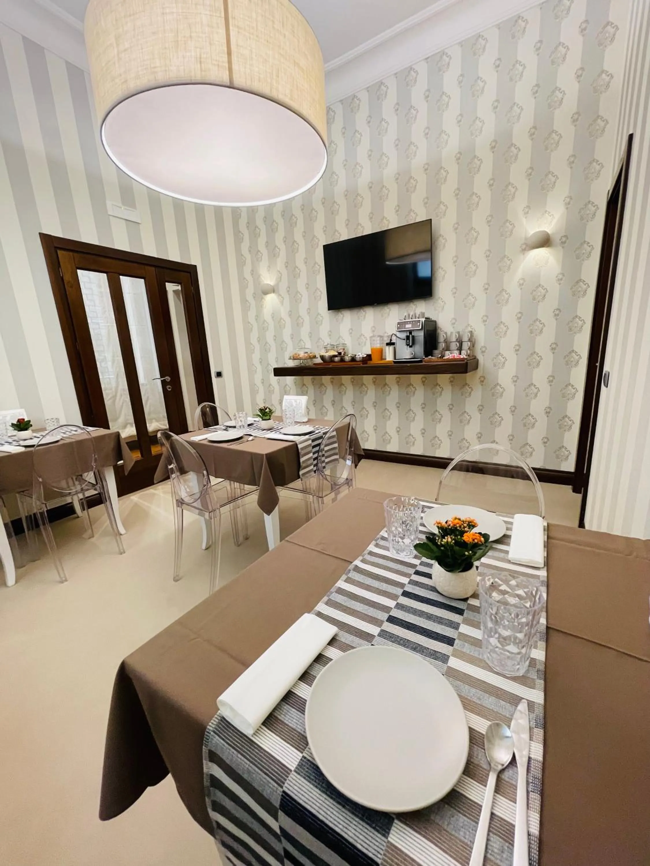 Dining area in L’Arco Bed&Breakfast