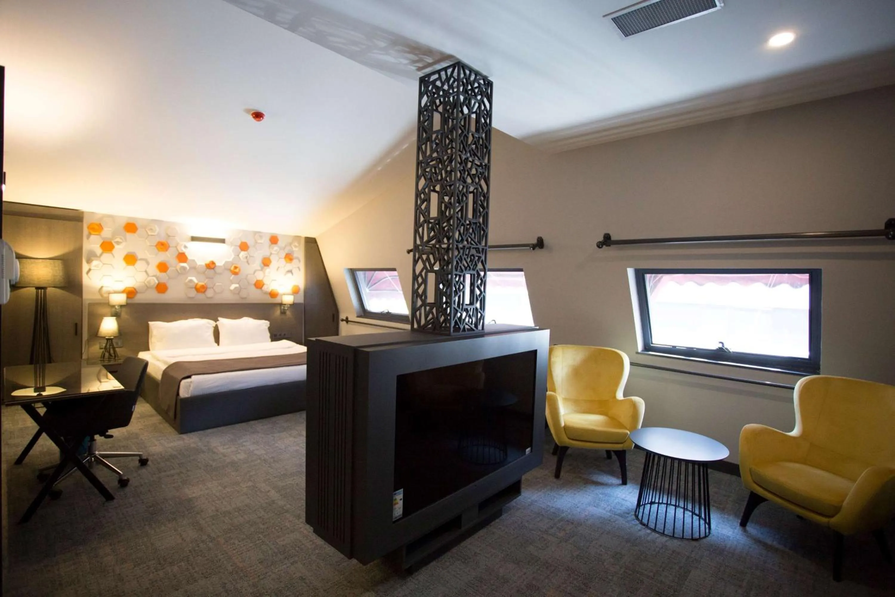 Photo of the whole room, Bed in Days Hotel by Wyndham Ankara Cankaya