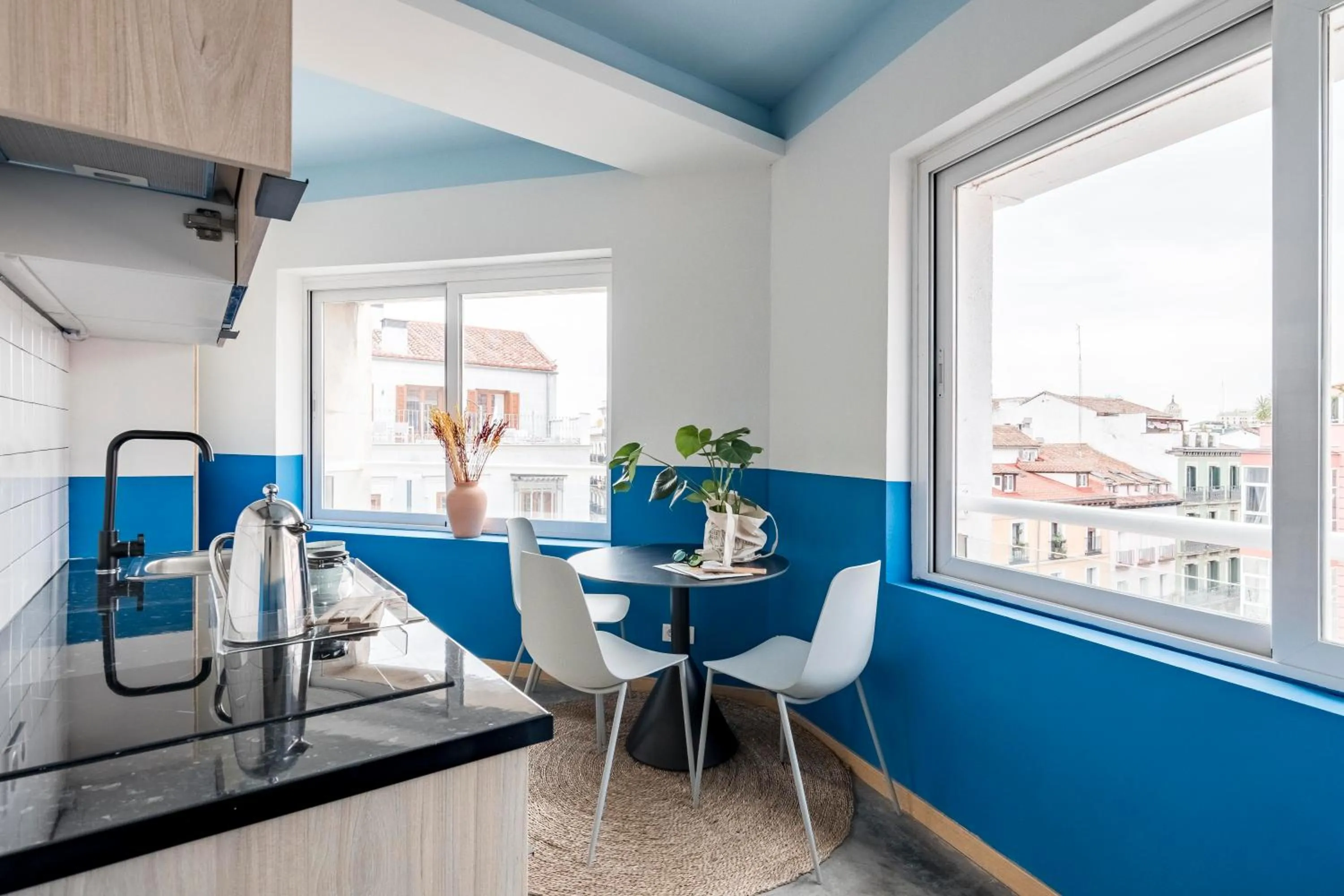 Kitchen or kitchenette in Bob W Madrid Chueca