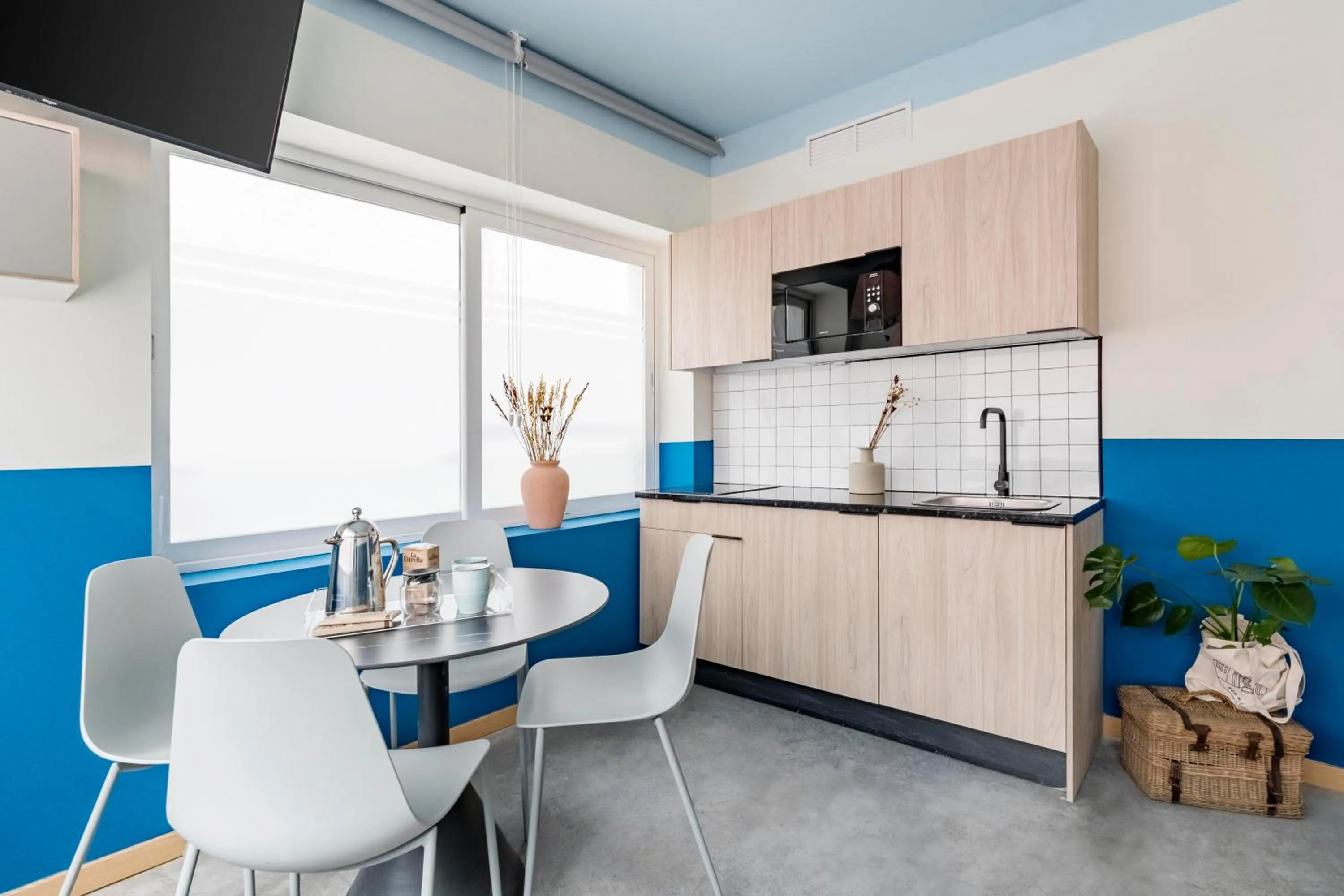 Kitchen or kitchenette in Bob W Madrid Chueca