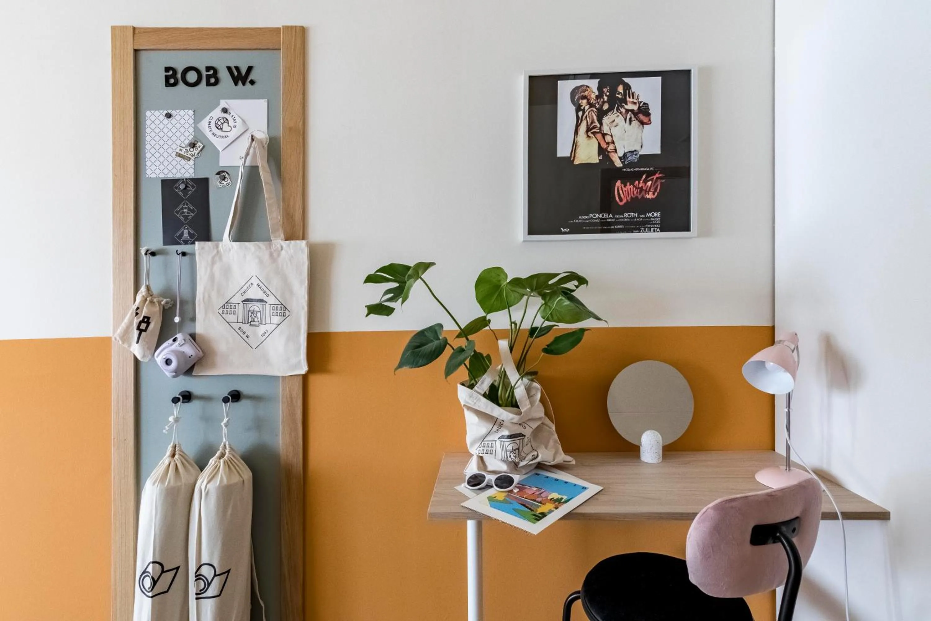 Bedroom in Bob W Madrid Chueca