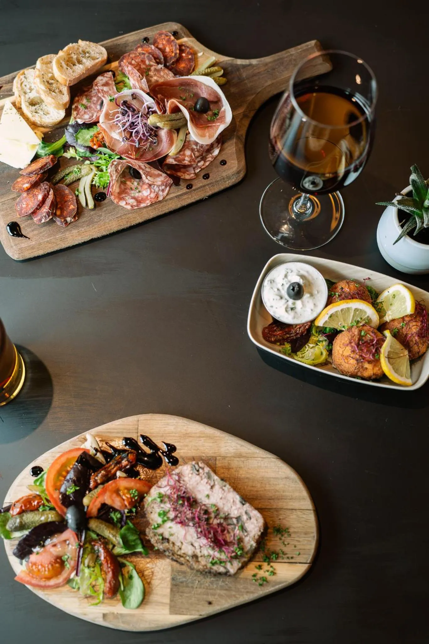 Restaurant/places to eat in Best Western Plus Le Conquerant Rouen Nord