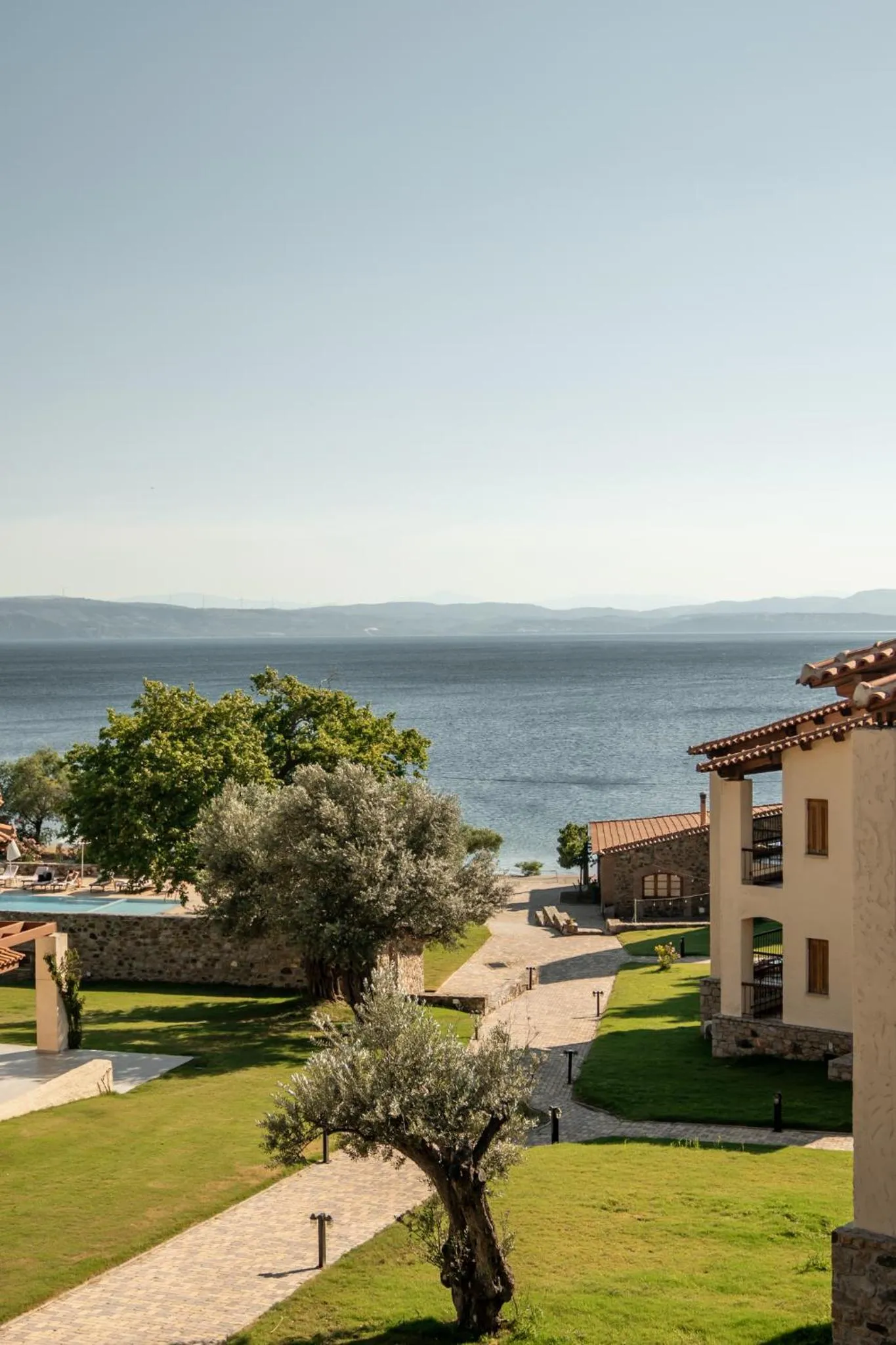 Property building in Kaminos Evia