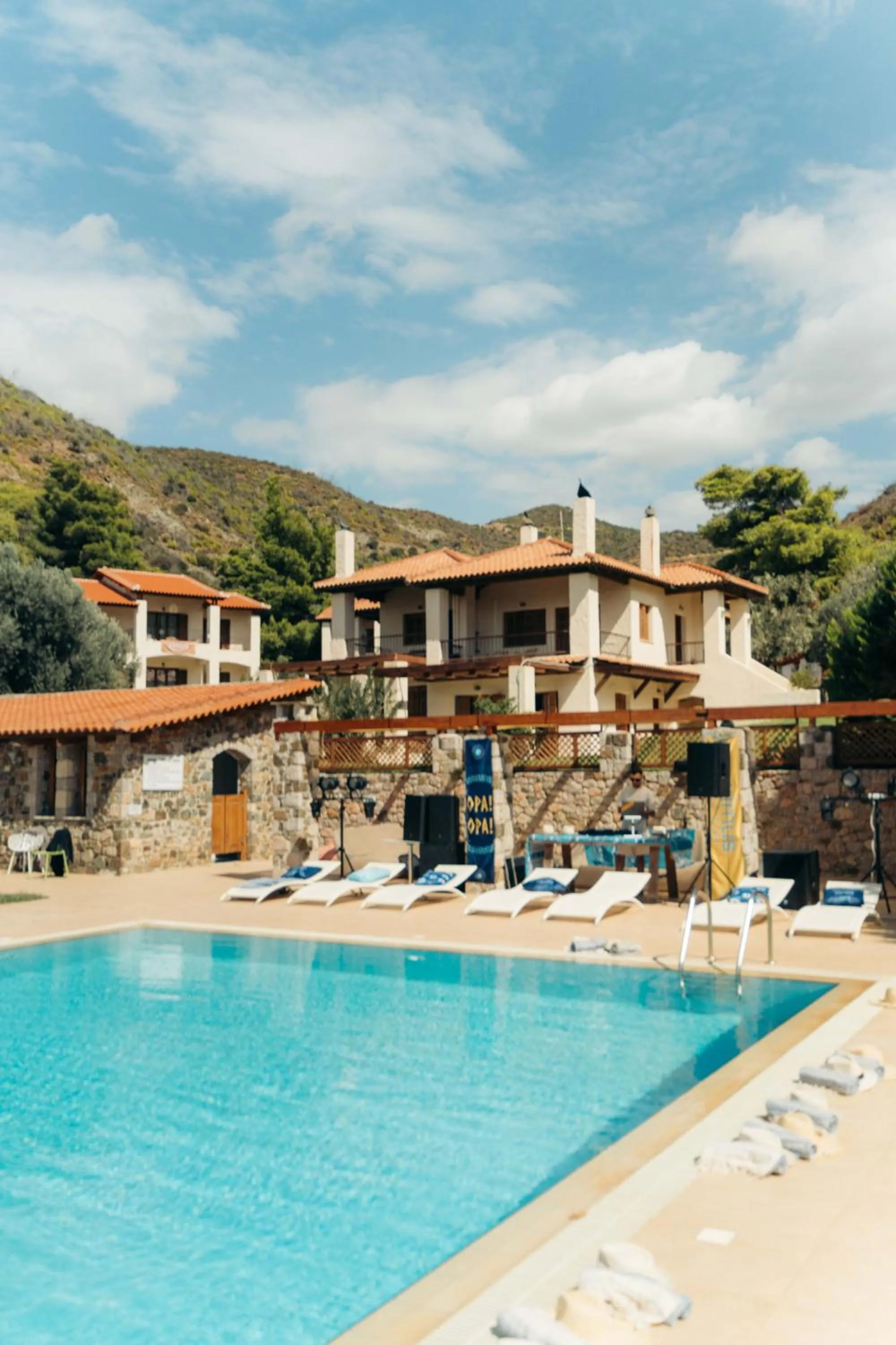 Swimming pool in Kaminos Evia