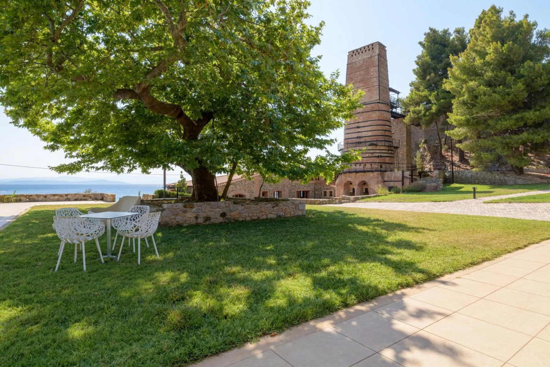 Property building in Kaminos Evia