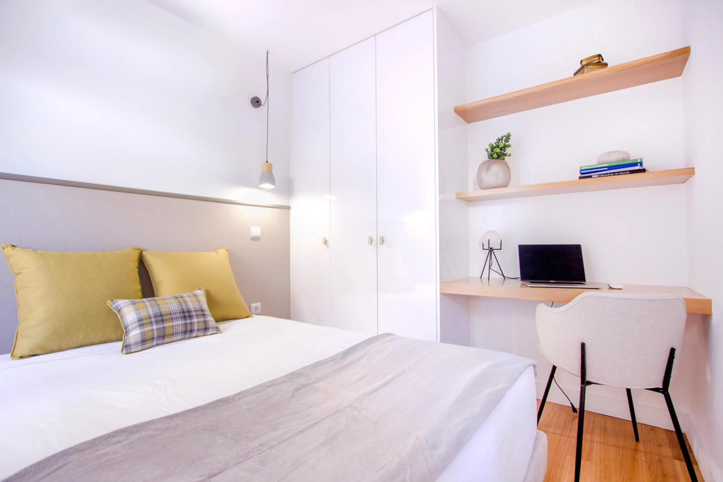  Apartment with Terrace ( 1st Floor ) in Santa Luzia Apartments By Guestify
