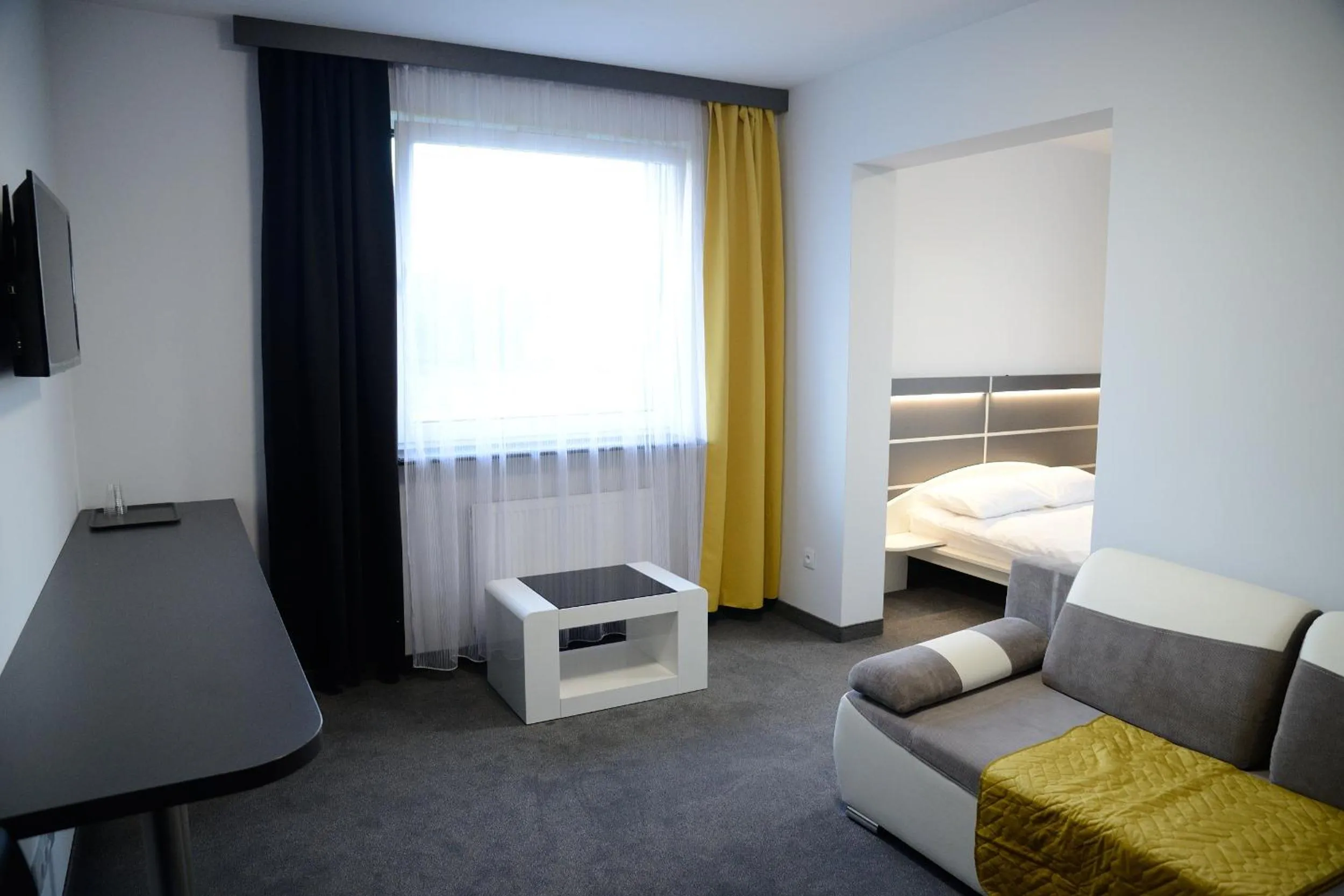 Photo of the whole room, Bed in HAVANA