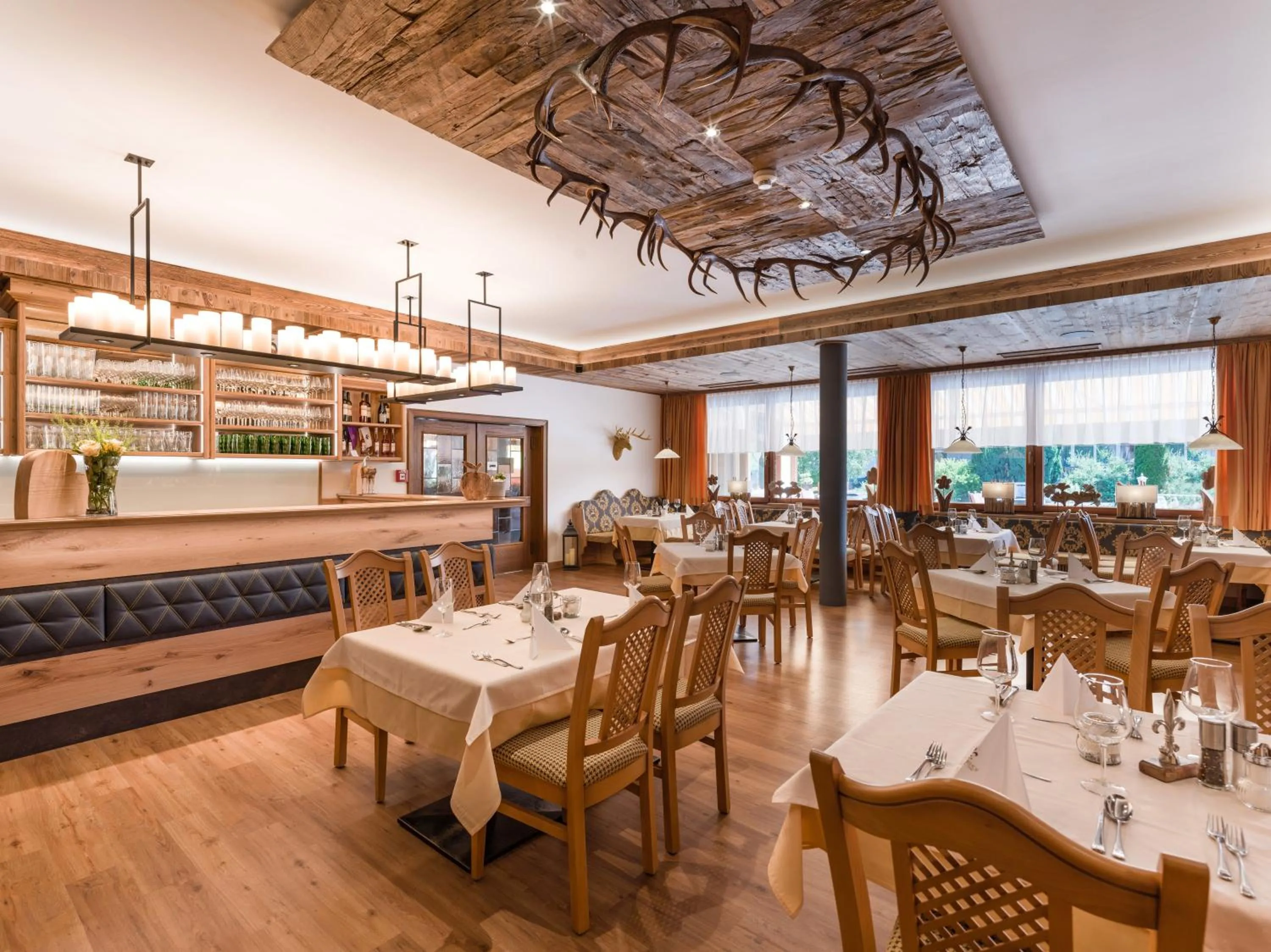 Restaurant/places to eat in Sporthotel Tirolerhof