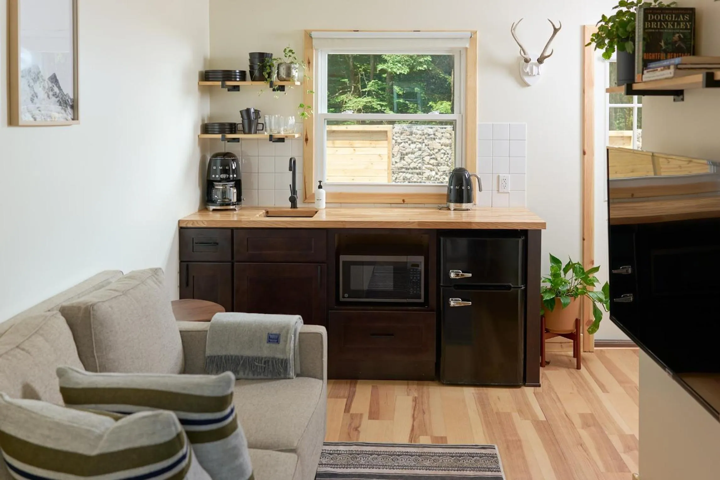 Kitchen or kitchenette in The Rex