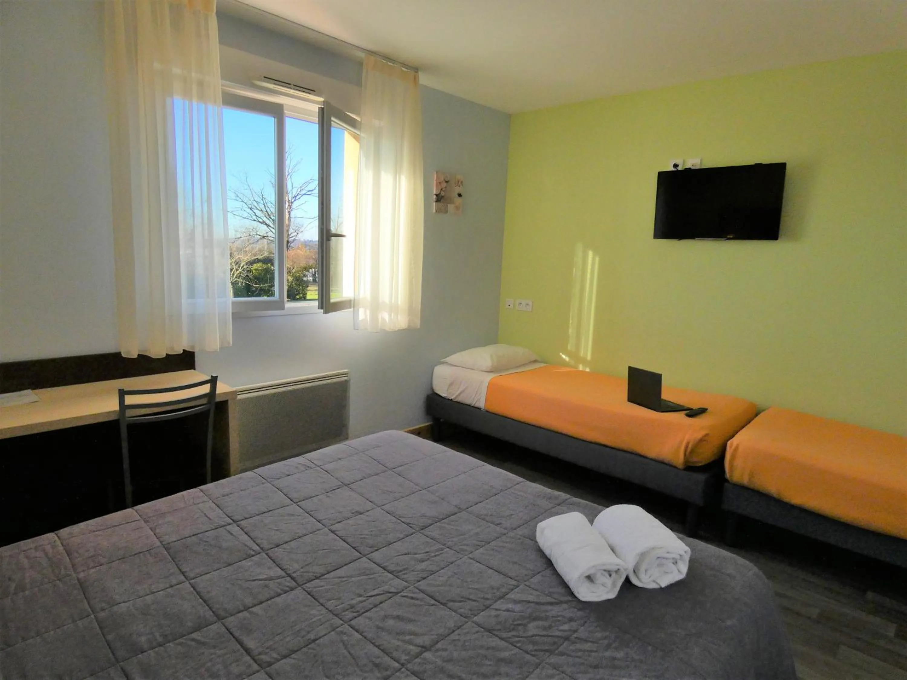 group of guests, Bed in Hôtel Azur Saint Junien Cit'Hotel