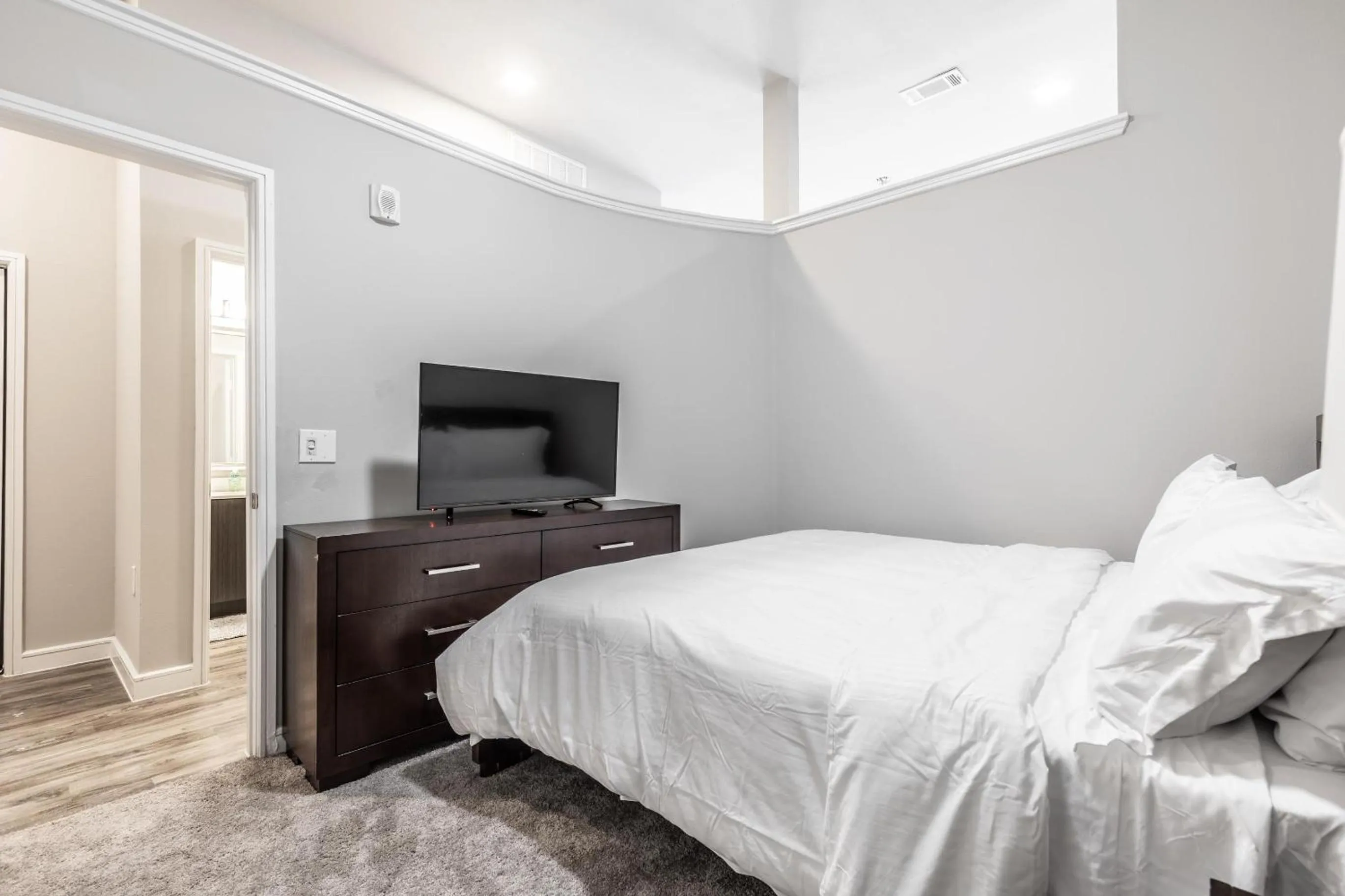 Bed in StayOvr at Galatyn Park