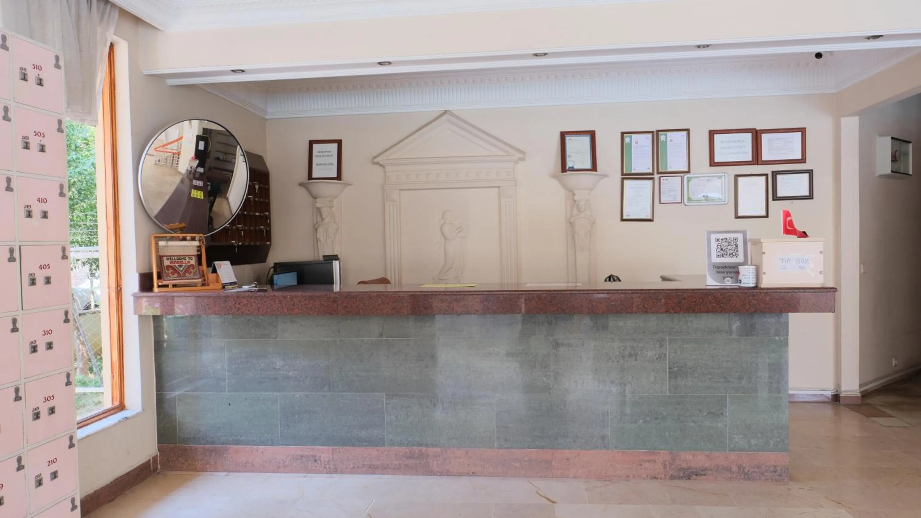 Lobby or reception in İSABELLA APART OTEL