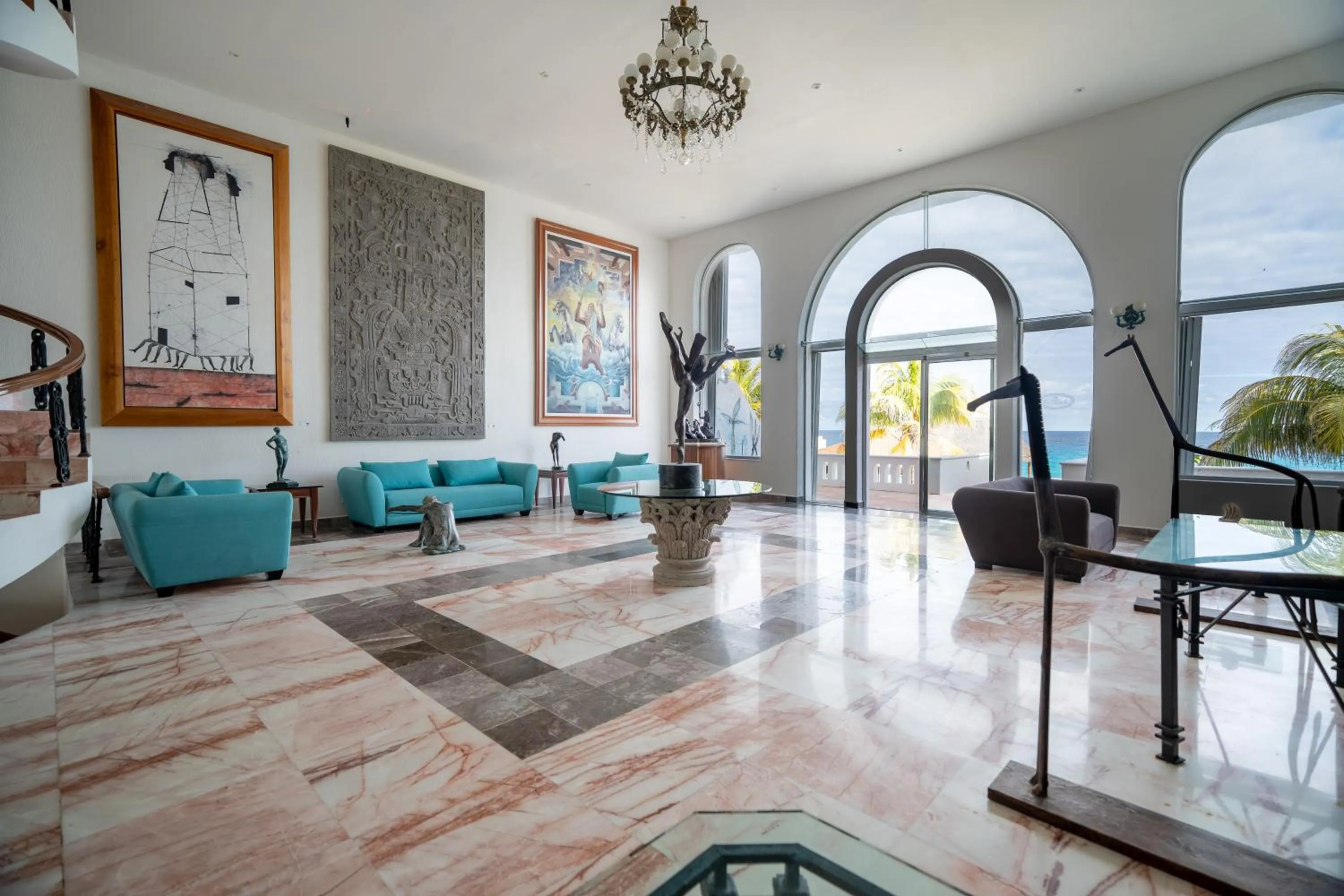 Property building in Hotel y Museo Casa Turquesa