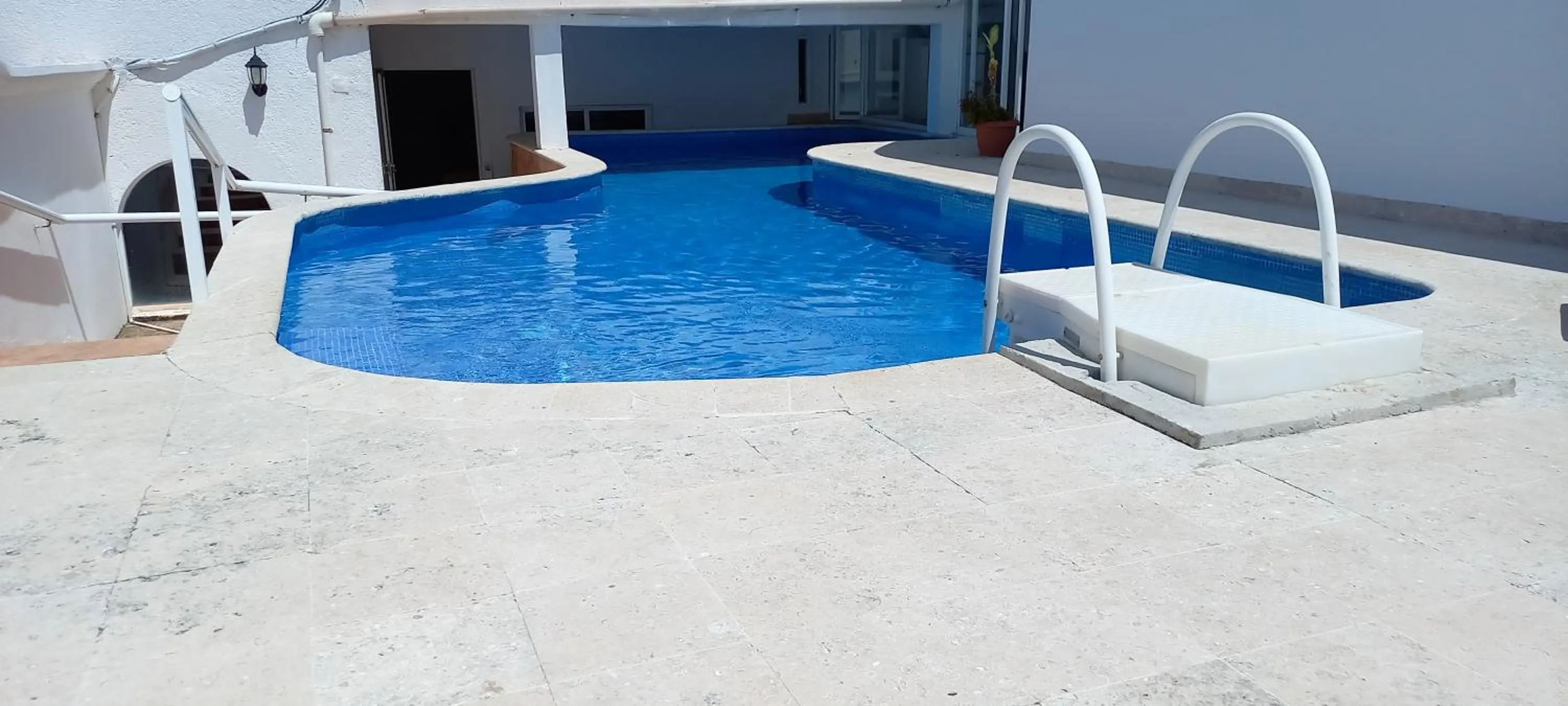 Swimming pool in Hotel & Museo Casa Turquesa