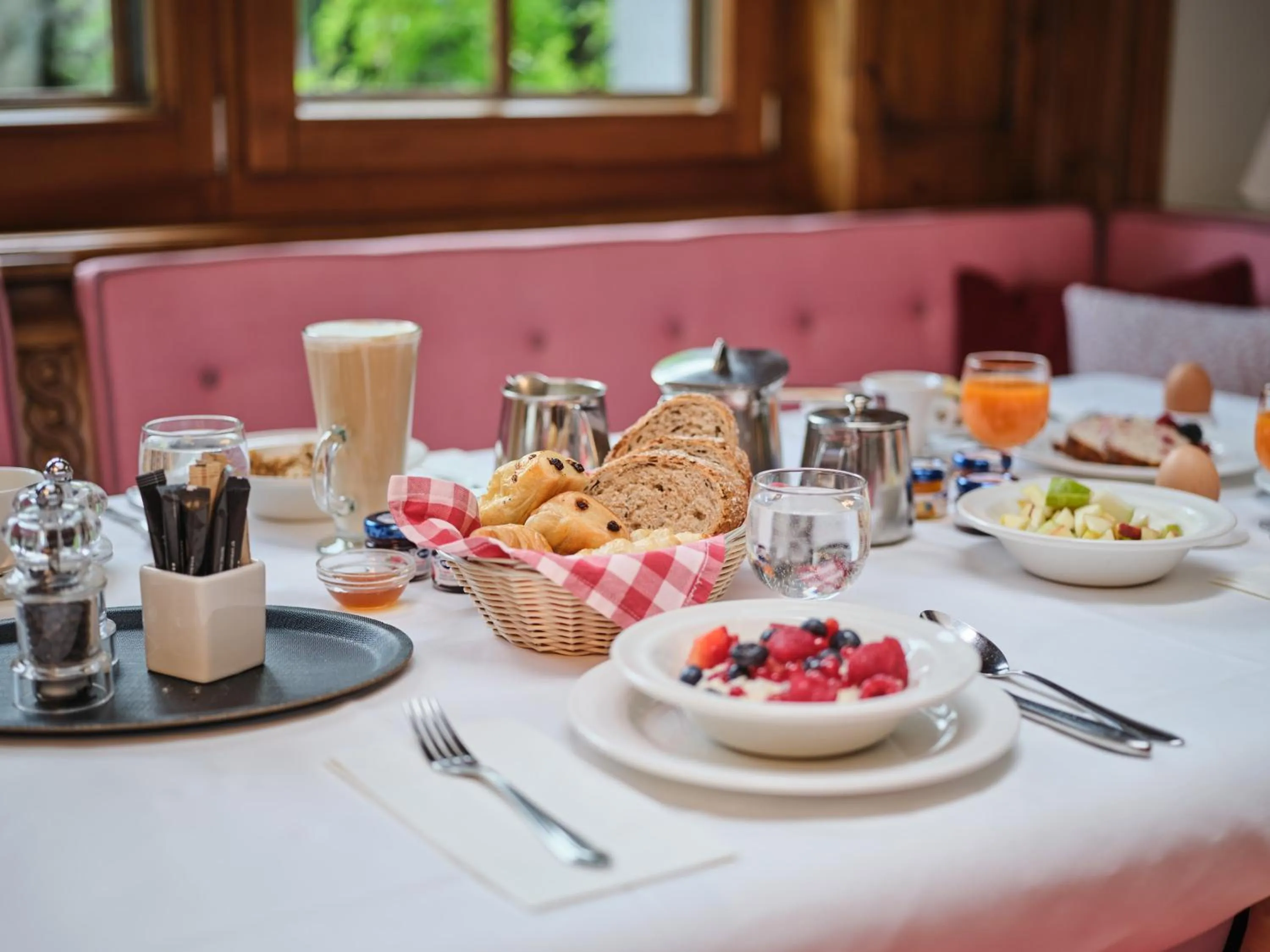 Breakfast in National Zermatt - Matterhorn Views, Sunnegga Gateway & SPA