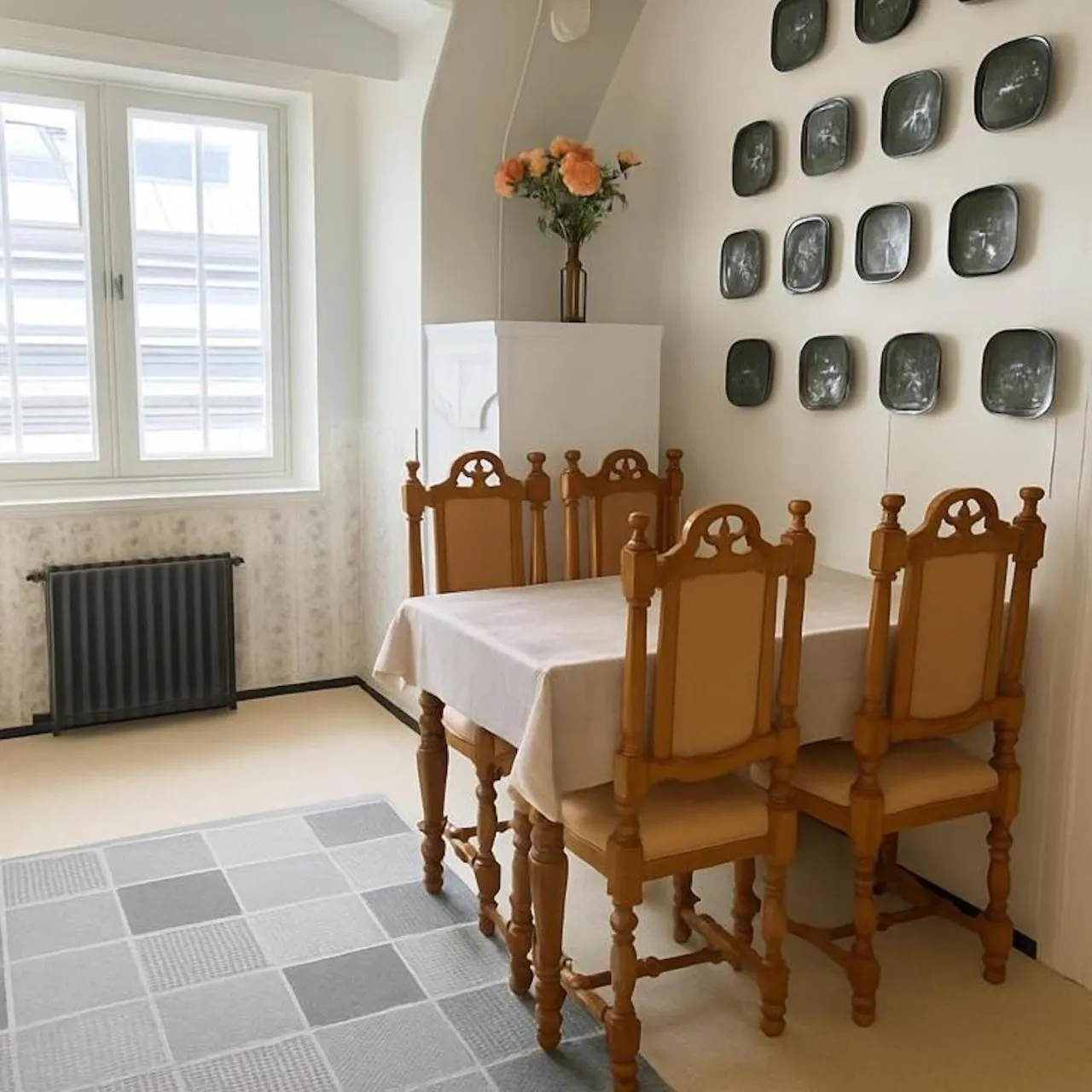 Kitchen or kitchenette in Senate Hotel