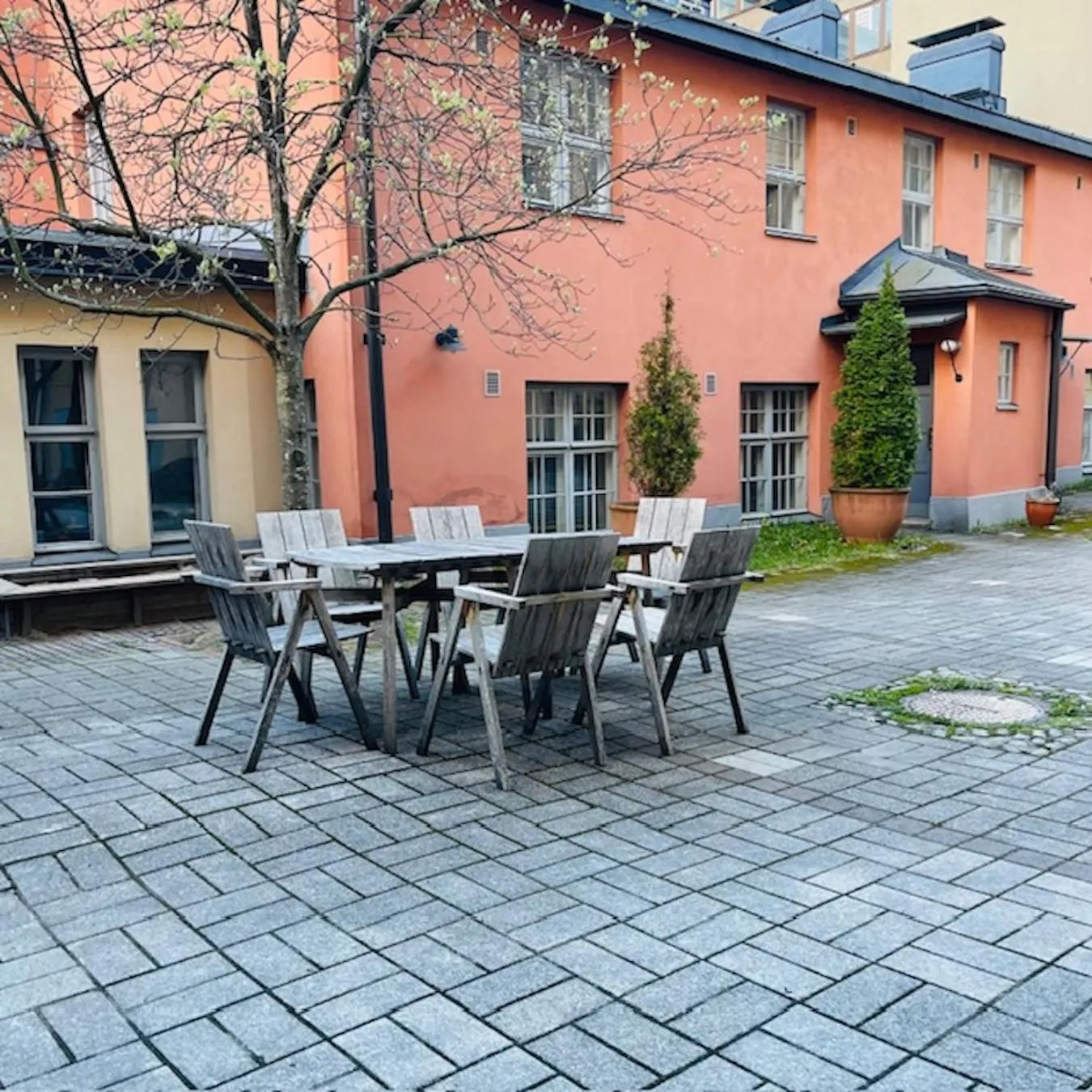 Inner courtyard view in Senate Hotel
