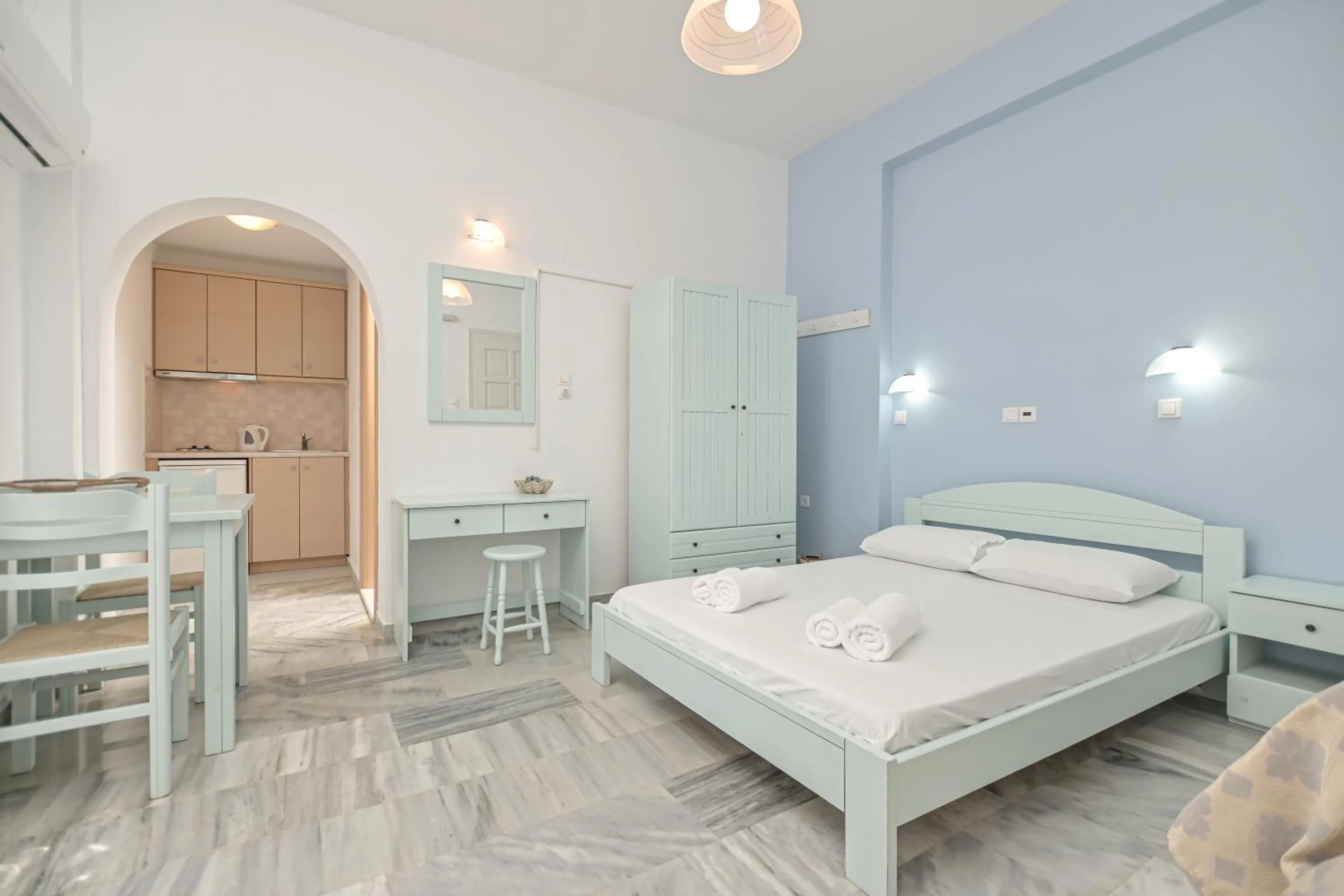 Bed in Naxian Garden of Senses