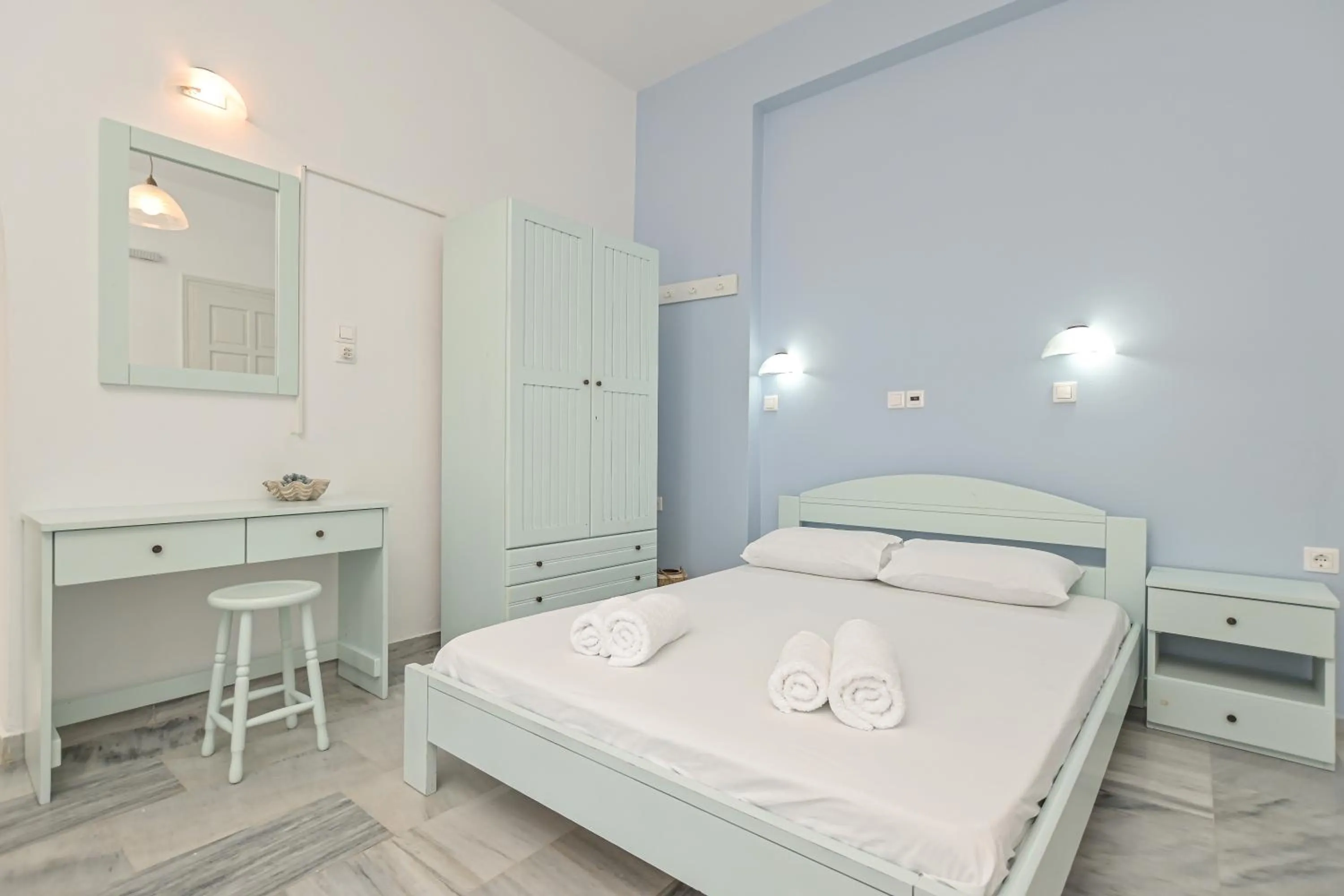 Bed in Naxian Garden of Senses