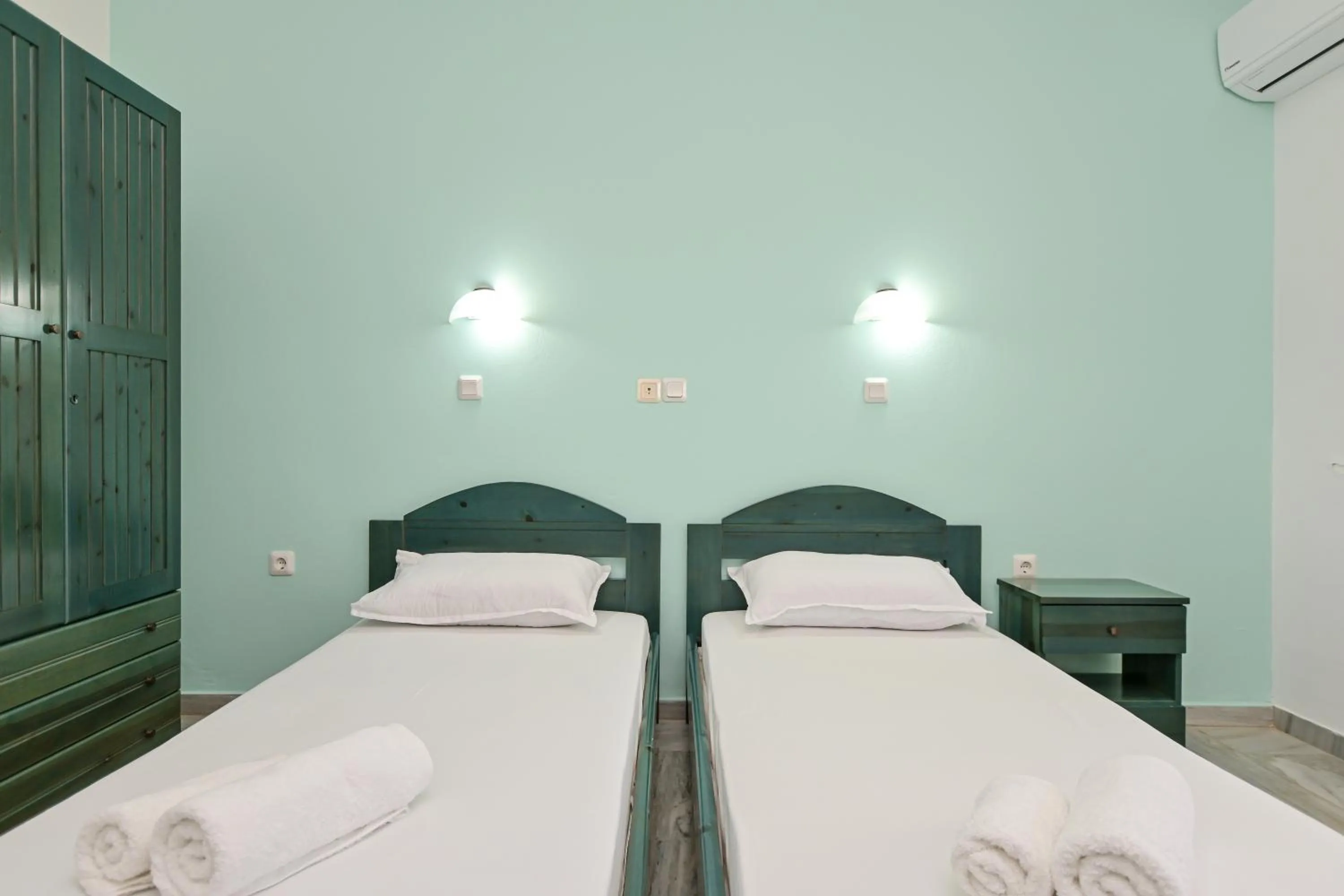 Bed in Naxian Garden of Senses