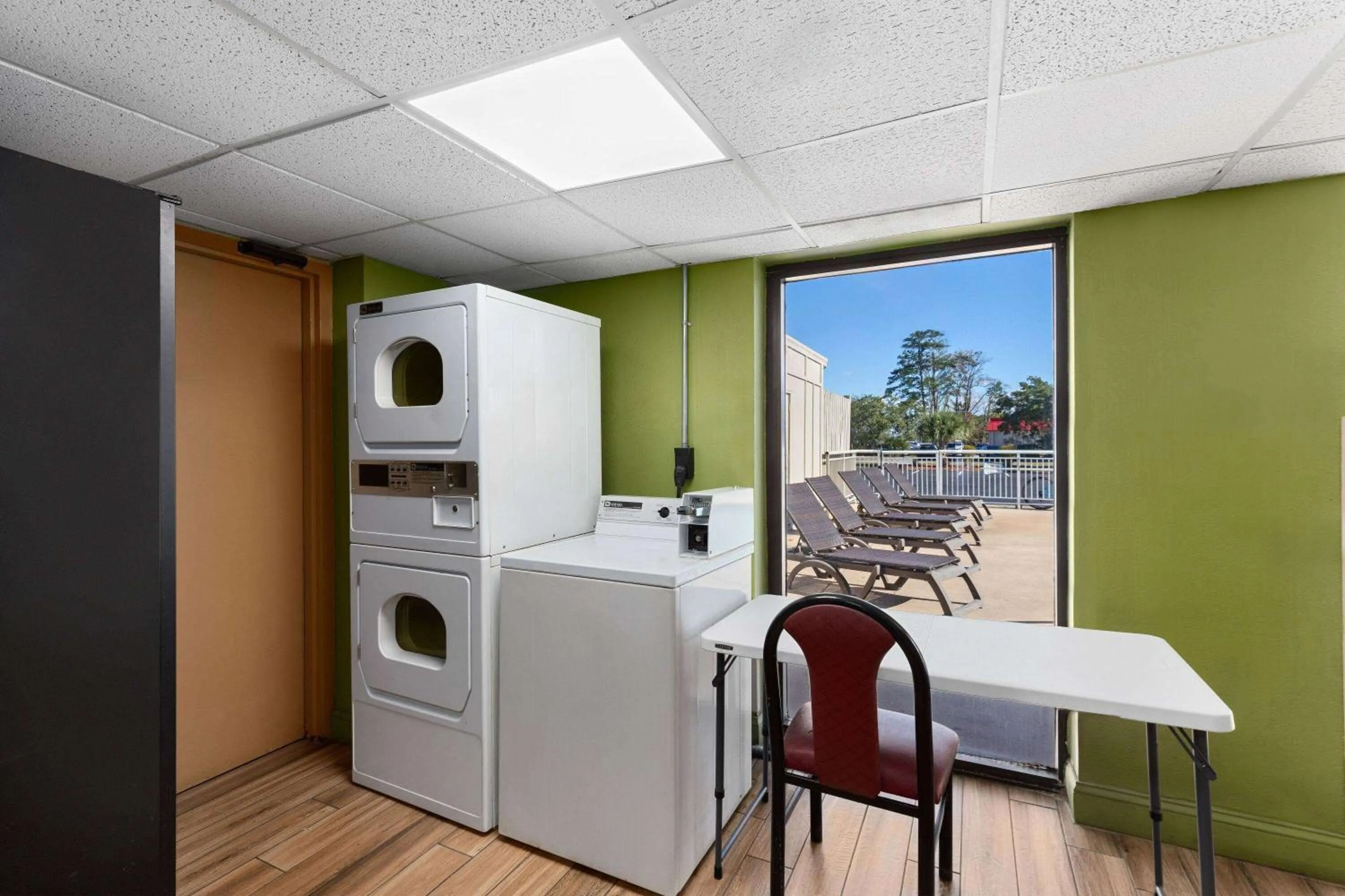 On site in Super 8 by Wyndham Myrtle Beach/Market Common Area