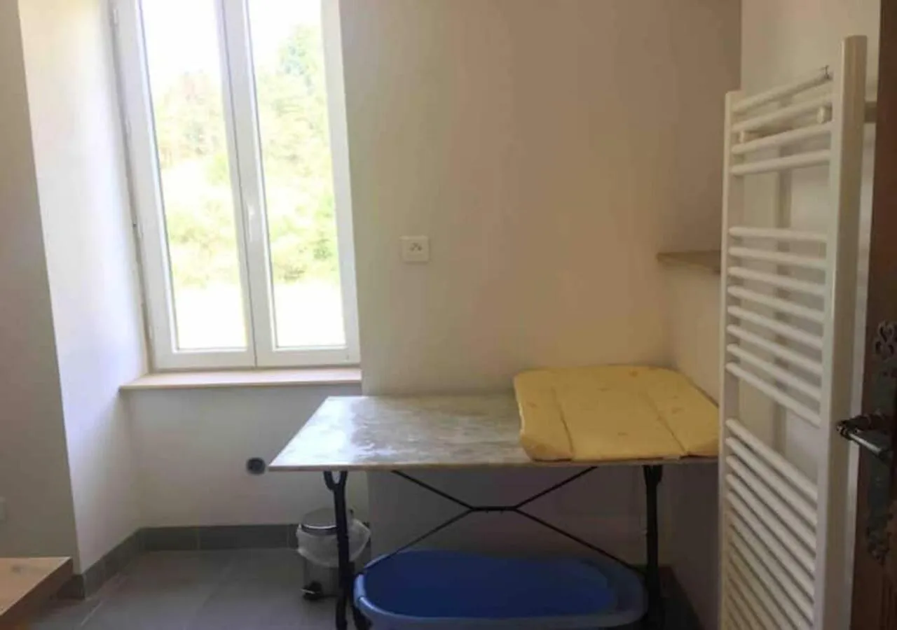 Bathroom in Dormez dans la chambre du meunier !