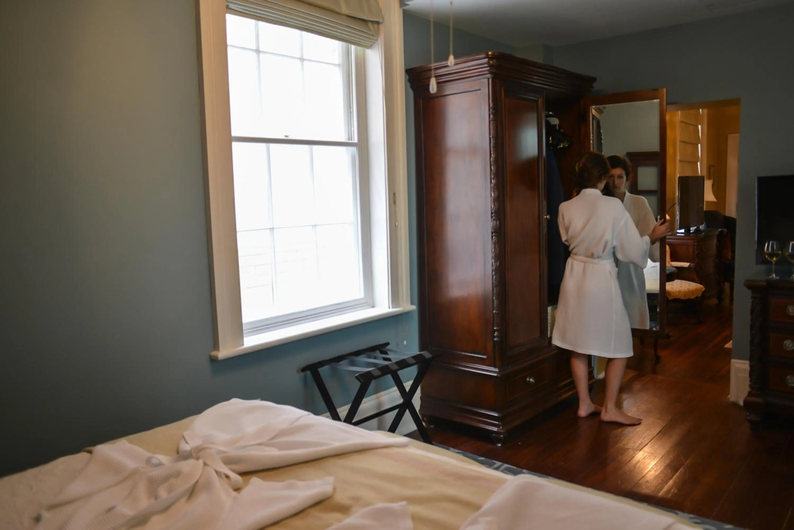 Photo of the whole room, Bed in The Marshall House, Historic Inns of Savannah Collection