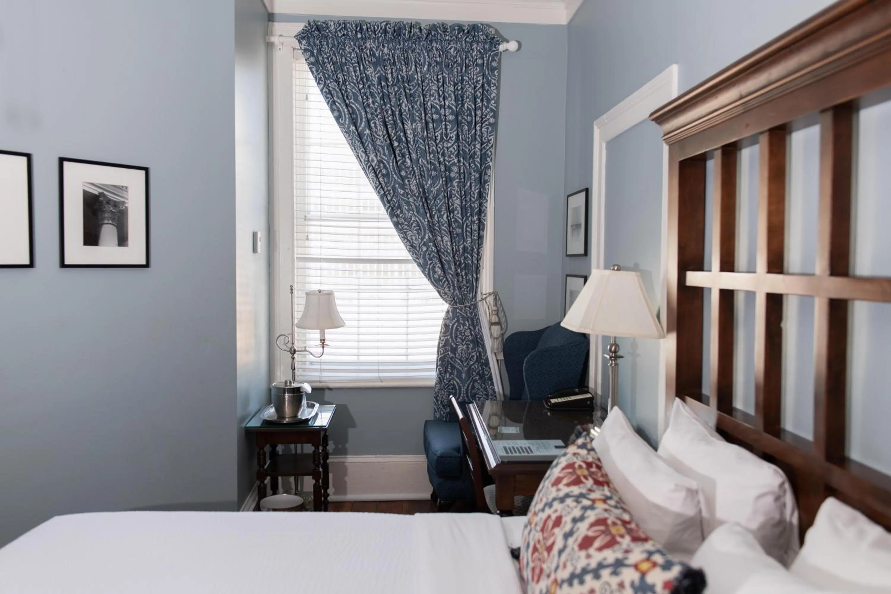 Bedroom, Bed in The Marshall House, Historic Inns of Savannah Collection