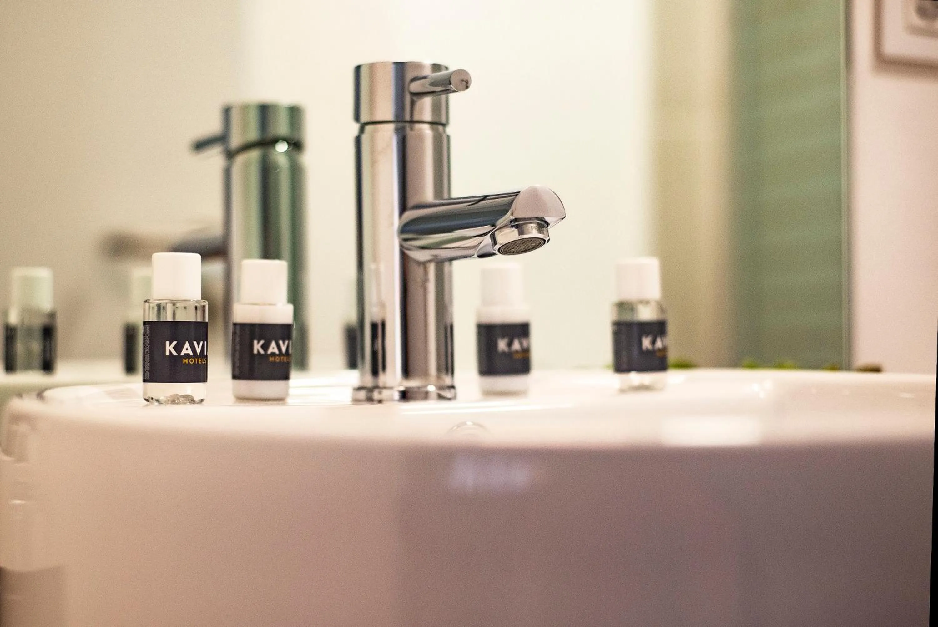 Bathroom in Kavia Hotel do Largo
